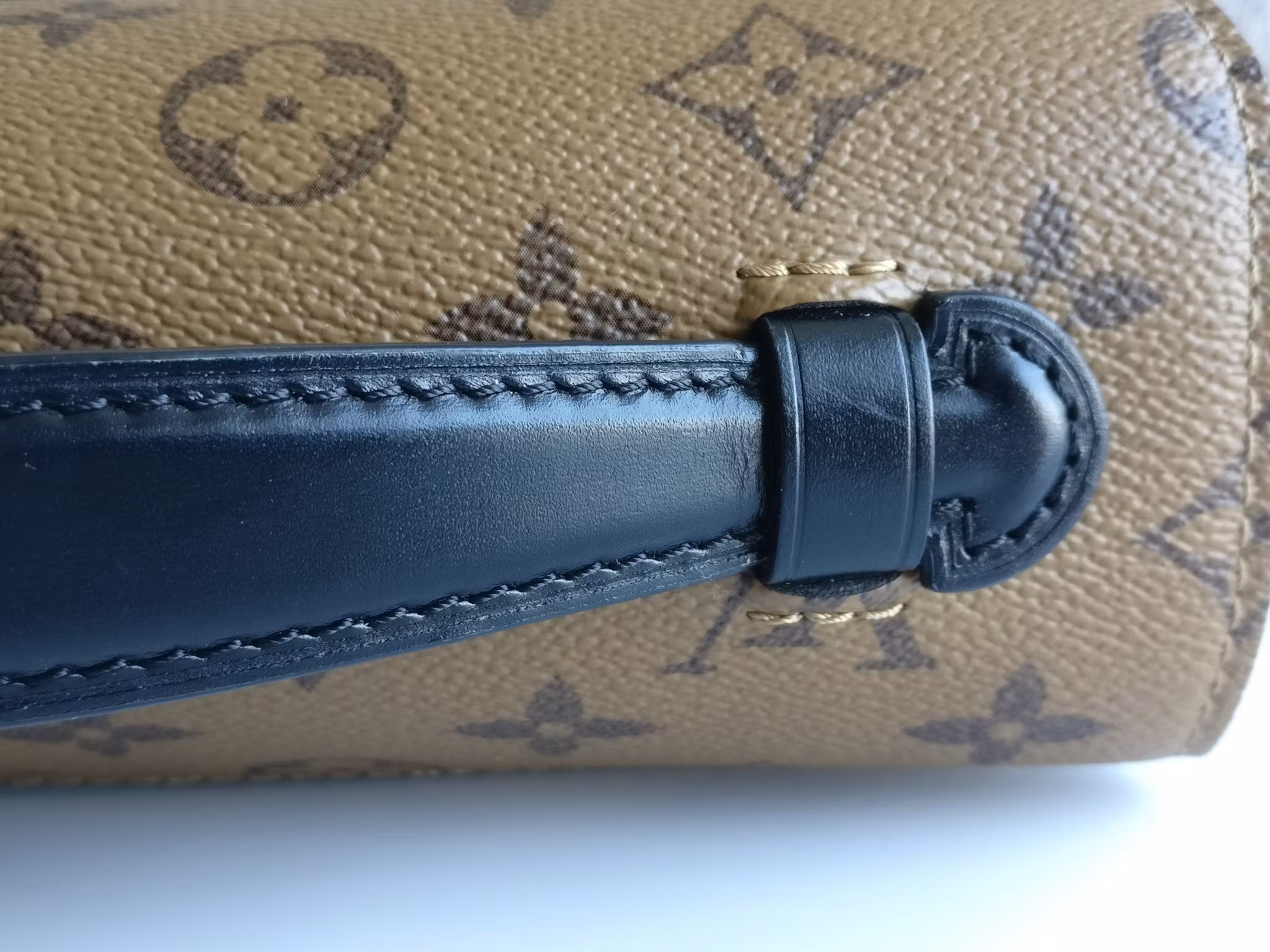 Louis Vuitton Pochette Metis Reverse Monogram