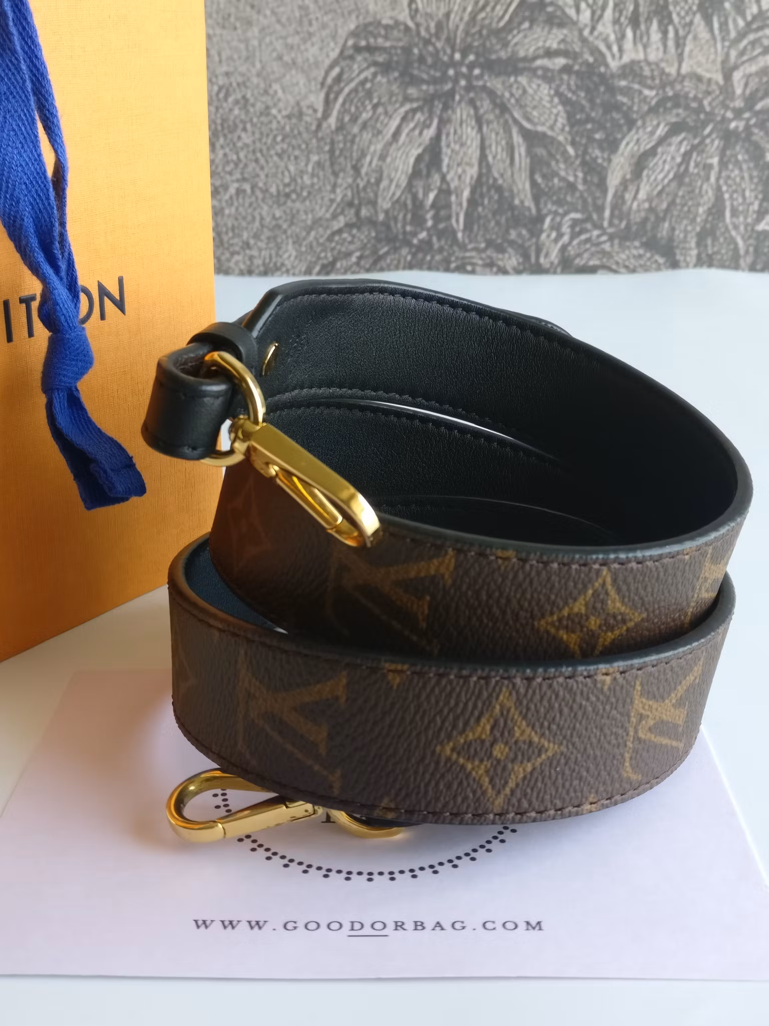 Louis Vuitton Bandouliere XL shoulder strap
