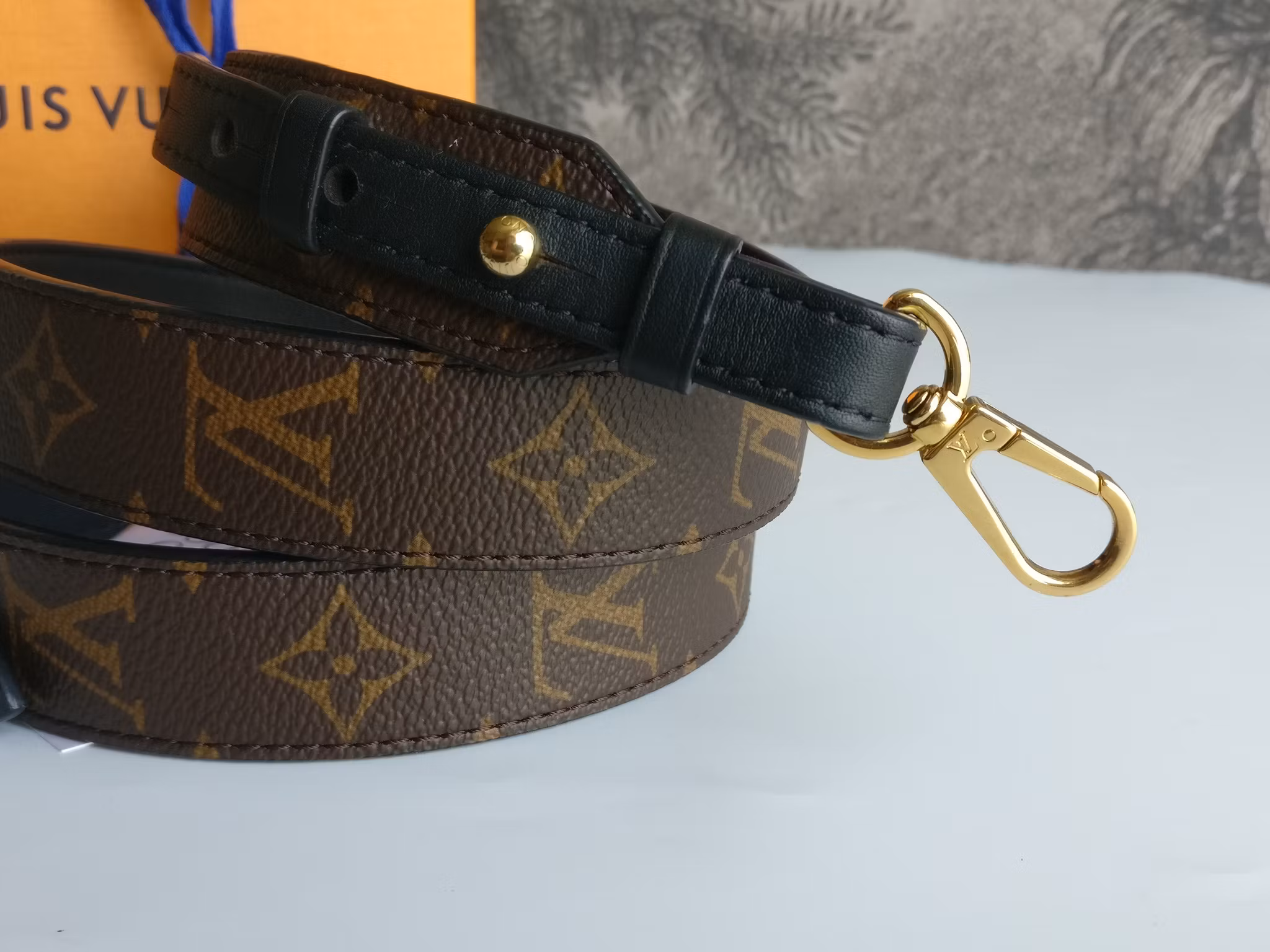 Louis Vuitton Bandouliere XL shoulder strap