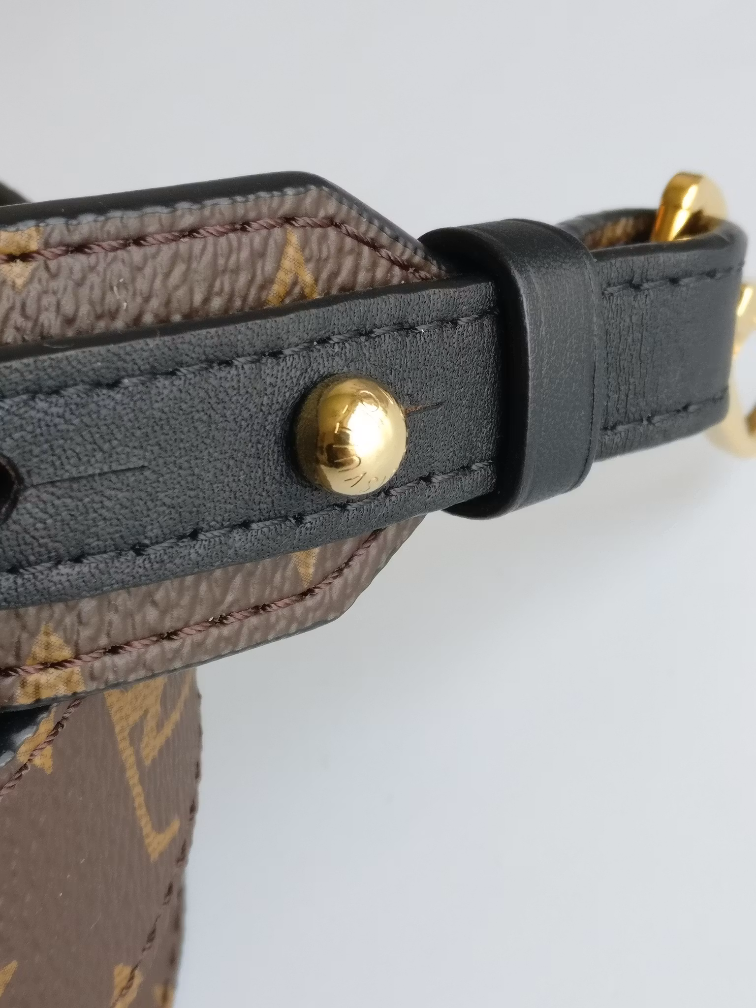 Louis Vuitton Bandouliere XL shoulder strap