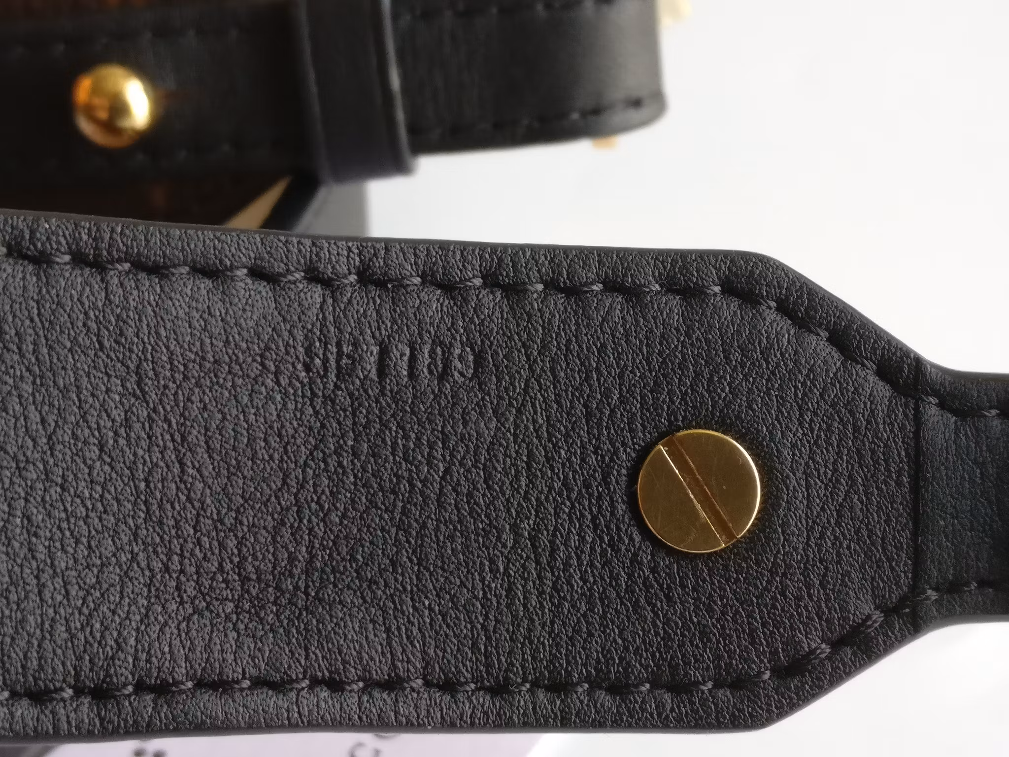 Louis Vuitton Bandouliere XL shoulder strap