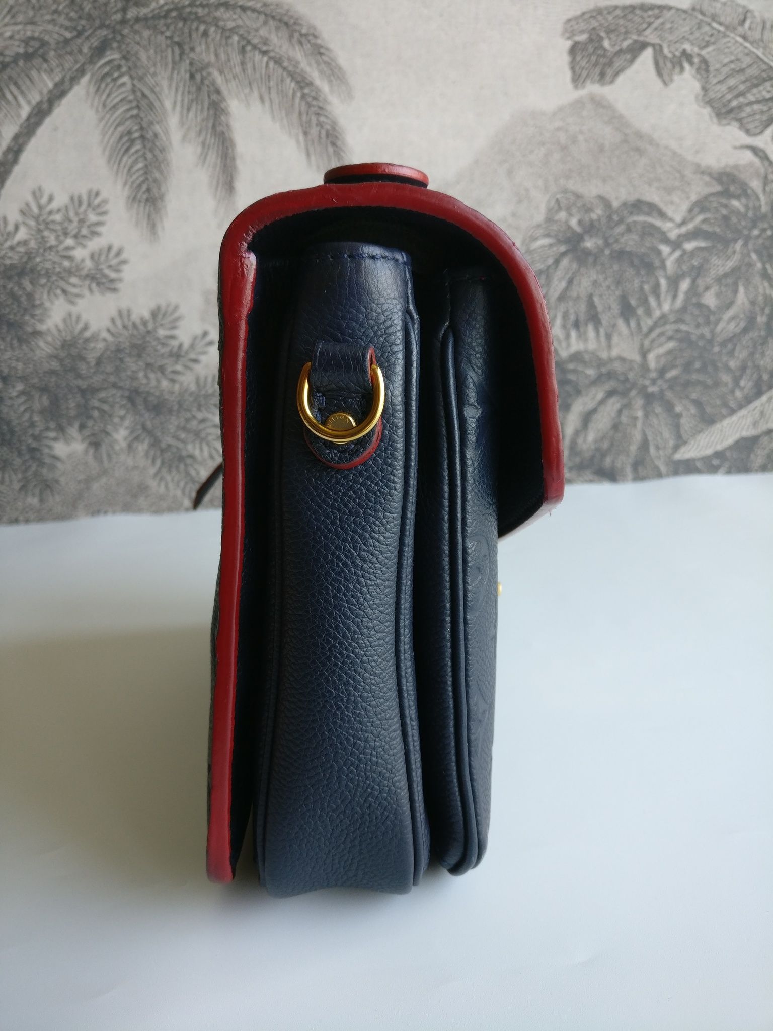 Louis Vuitton Pochette Metis empreinte blue