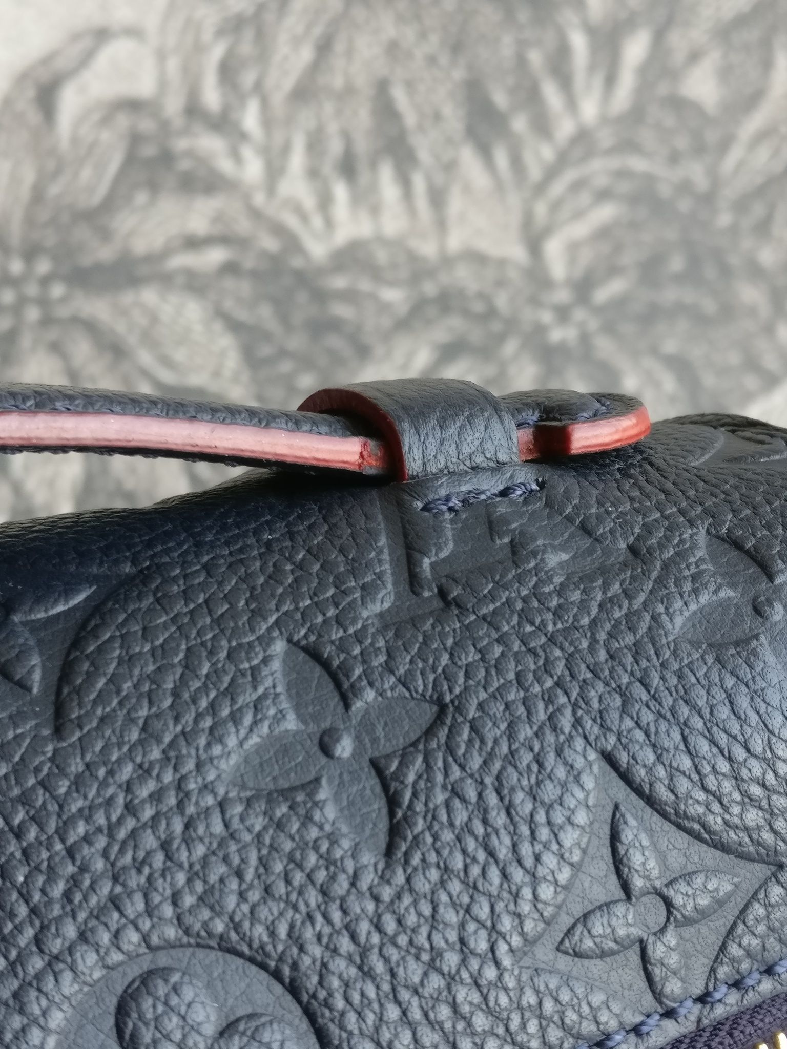 Louis Vuitton Pochette Metis empreinte blue