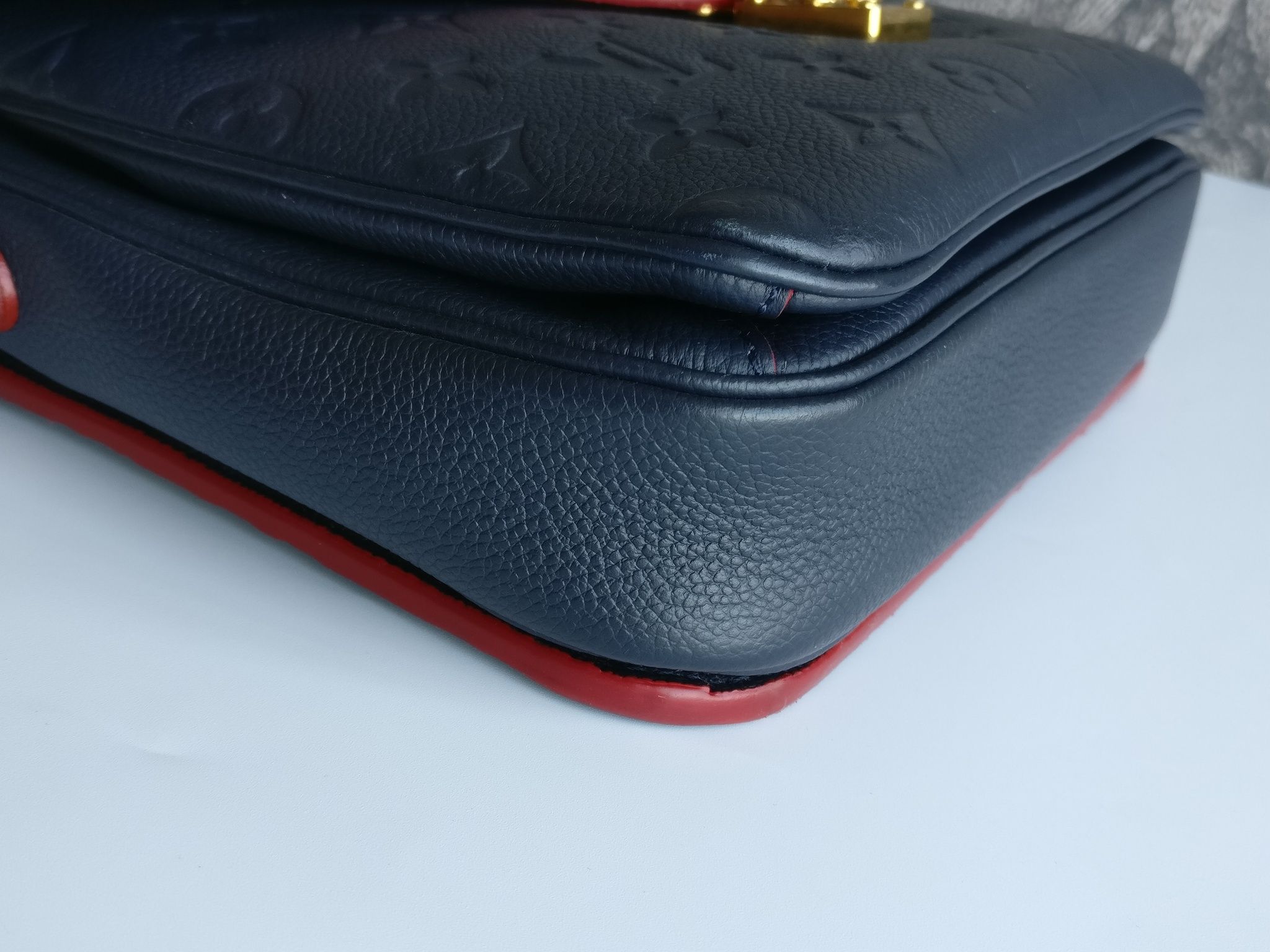 Louis Vuitton Pochette Metis empreinte blue
