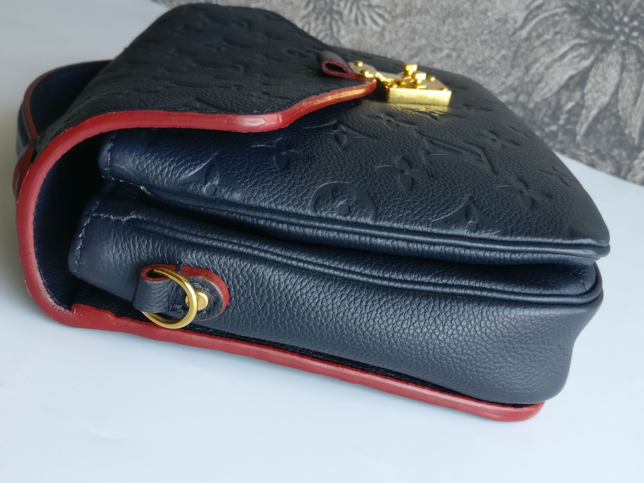 Louis Vuitton Pochette Metis empreinte blue