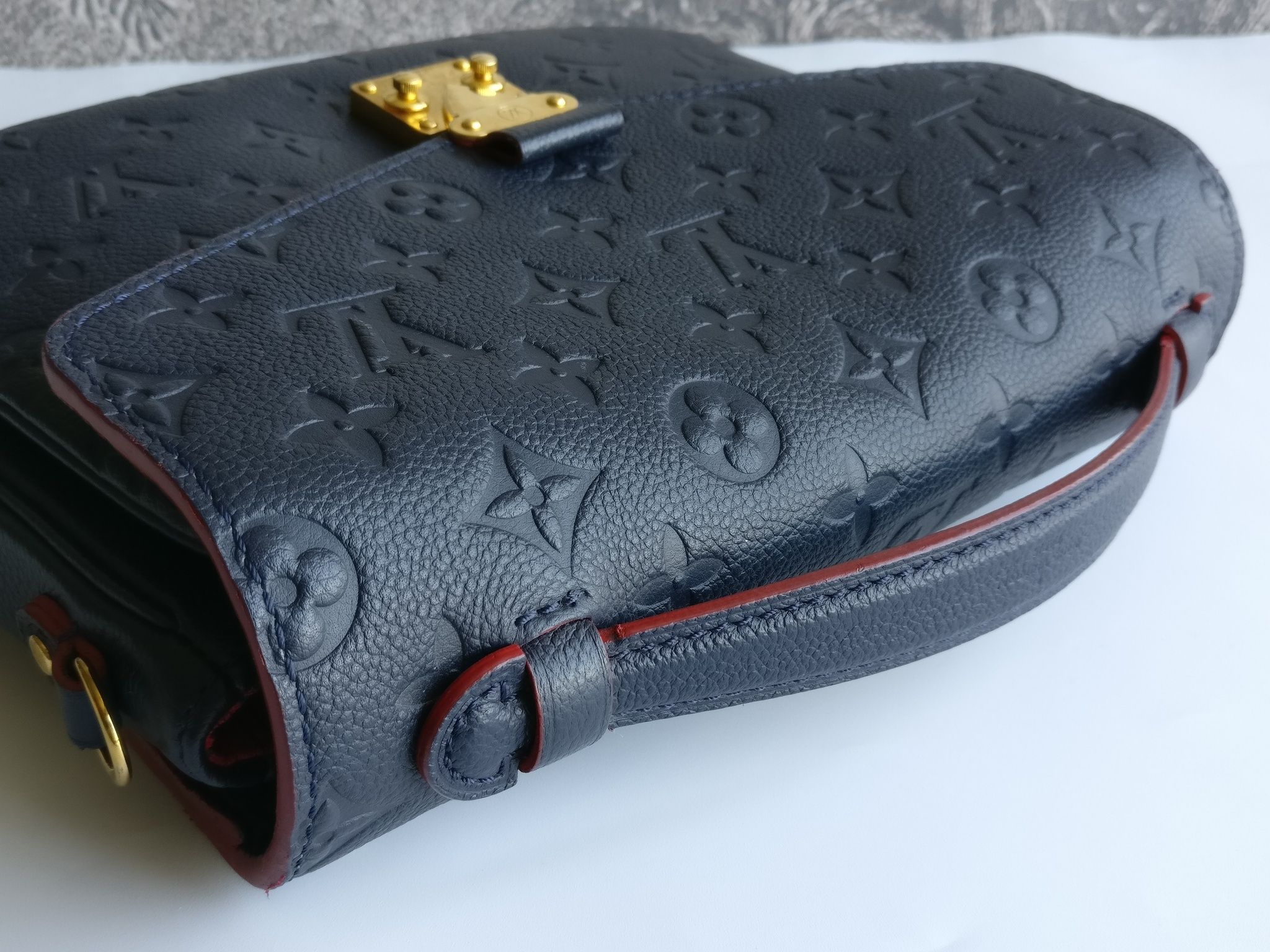 Louis Vuitton Pochette Metis empreinte blue