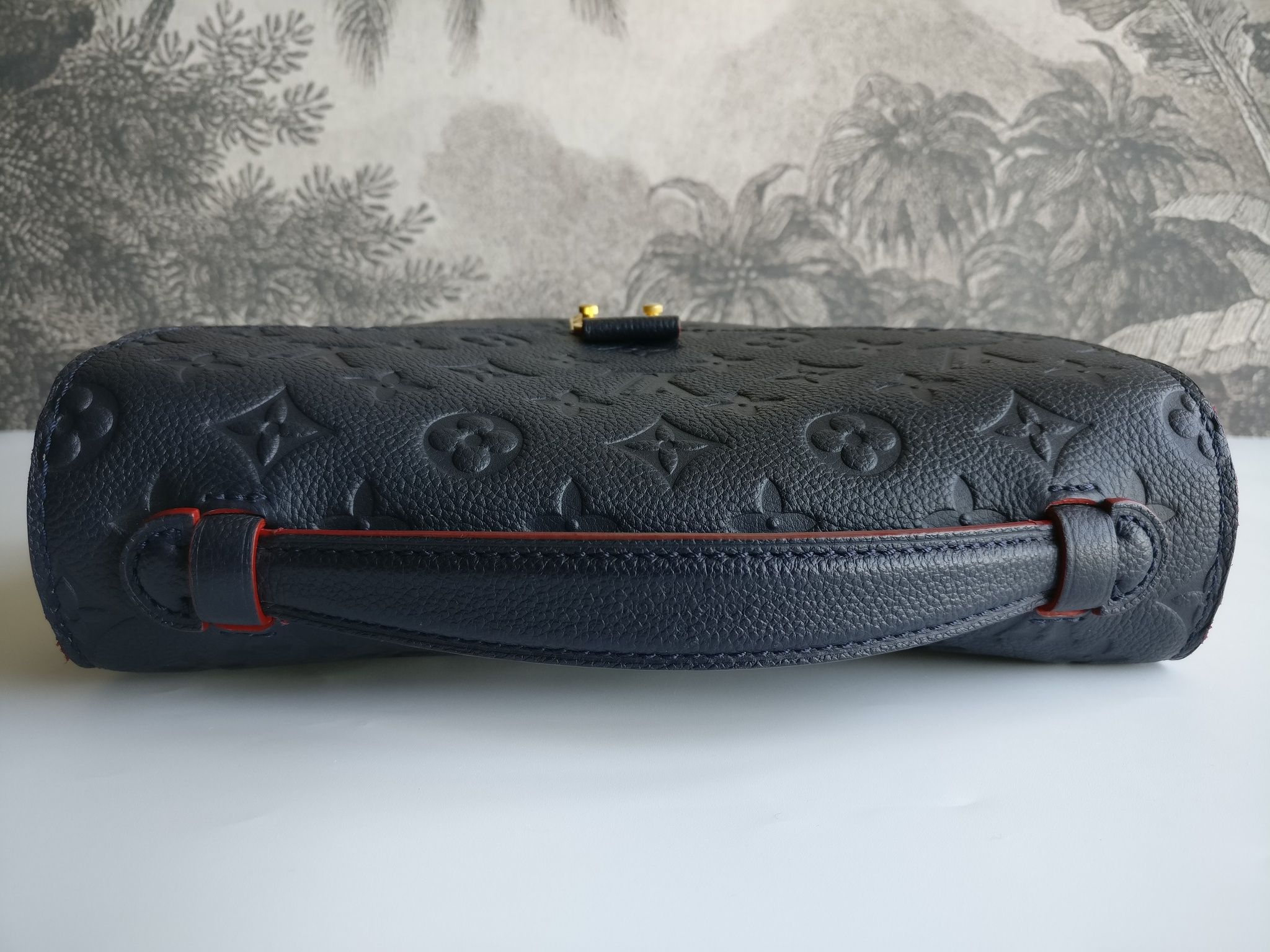 Louis Vuitton Pochette Metis empreinte blue