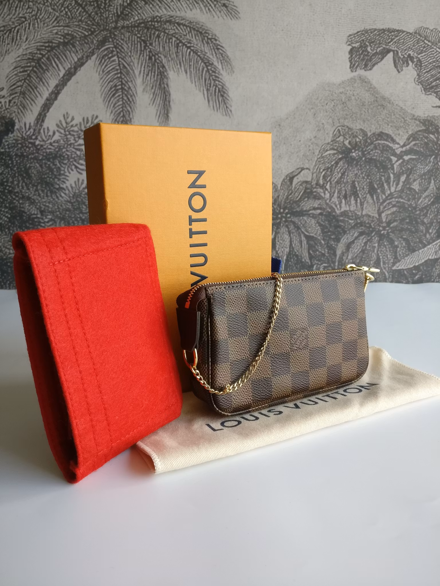 Louis Vuitton Mini Pochette Accessoires