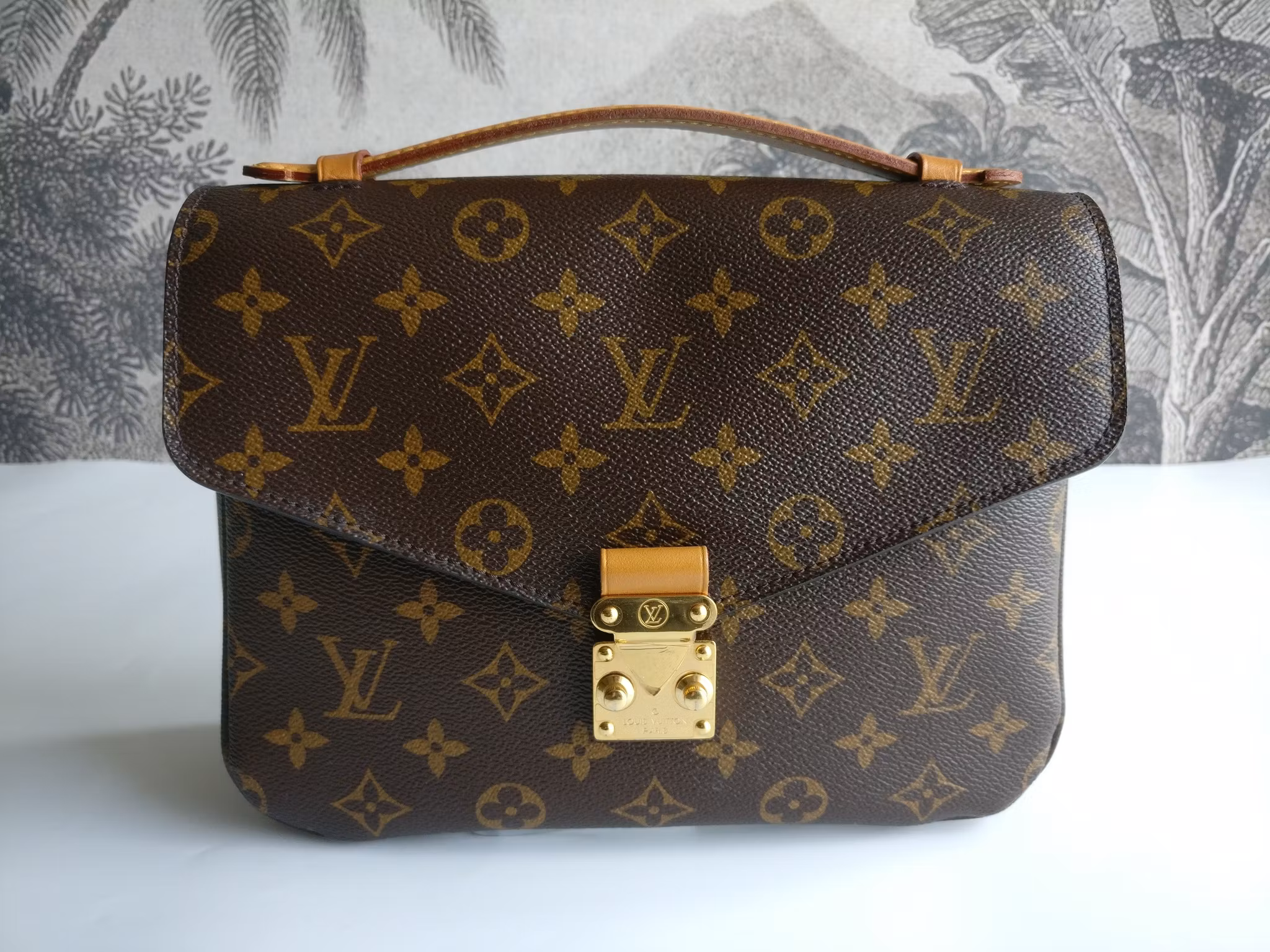 Louis Vuitton Pochette Metis
