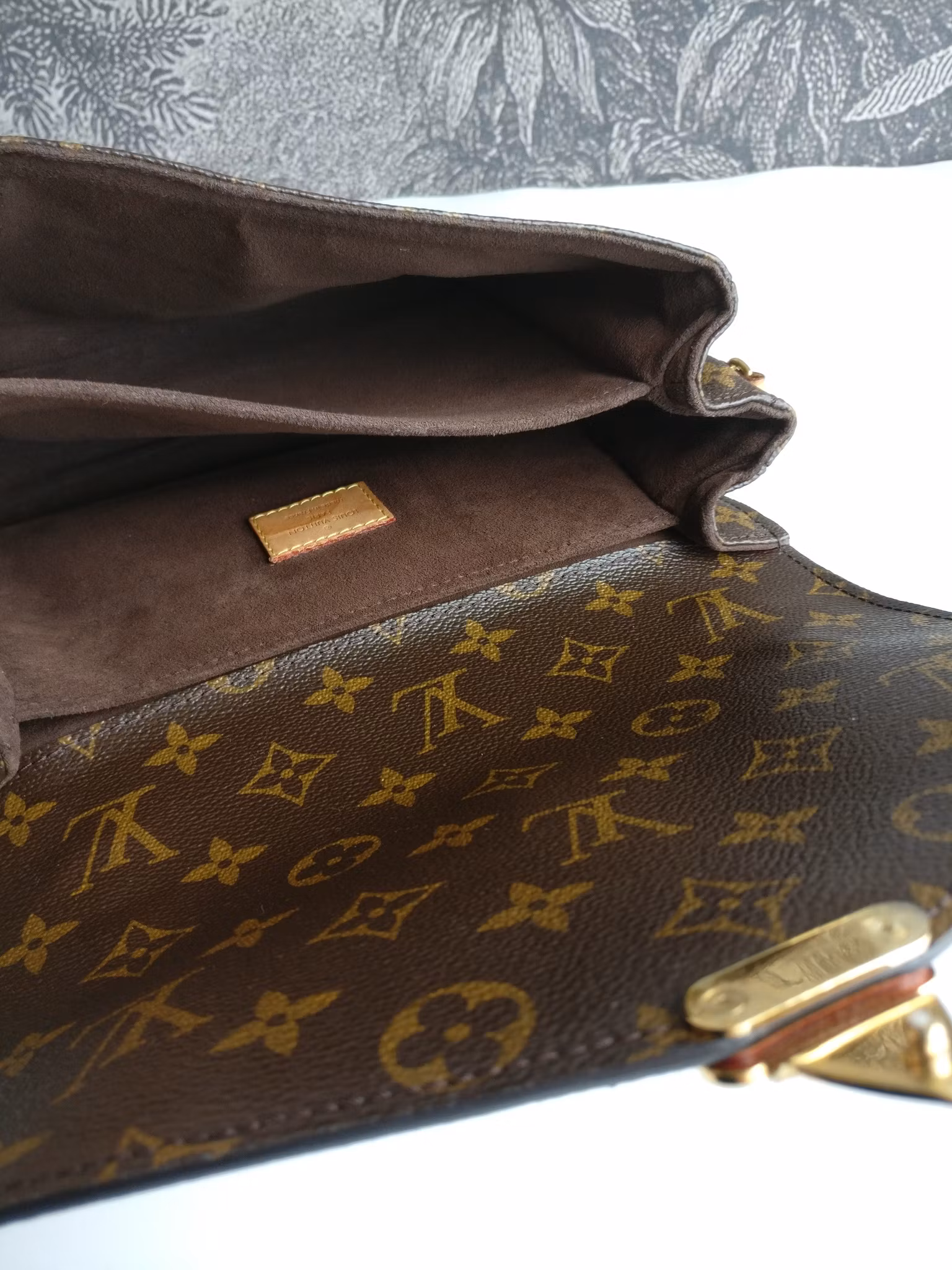 Louis Vuitton Pochette Metis