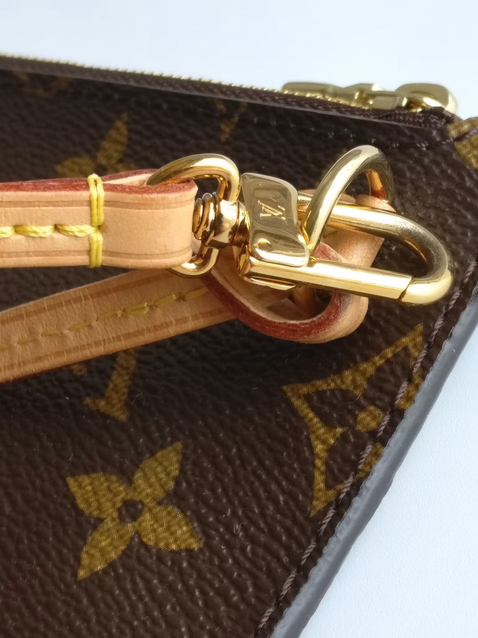 Louis Vuitton Neverfull MM pochette