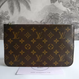 Louis Vuitton Neverfull MM pochette
