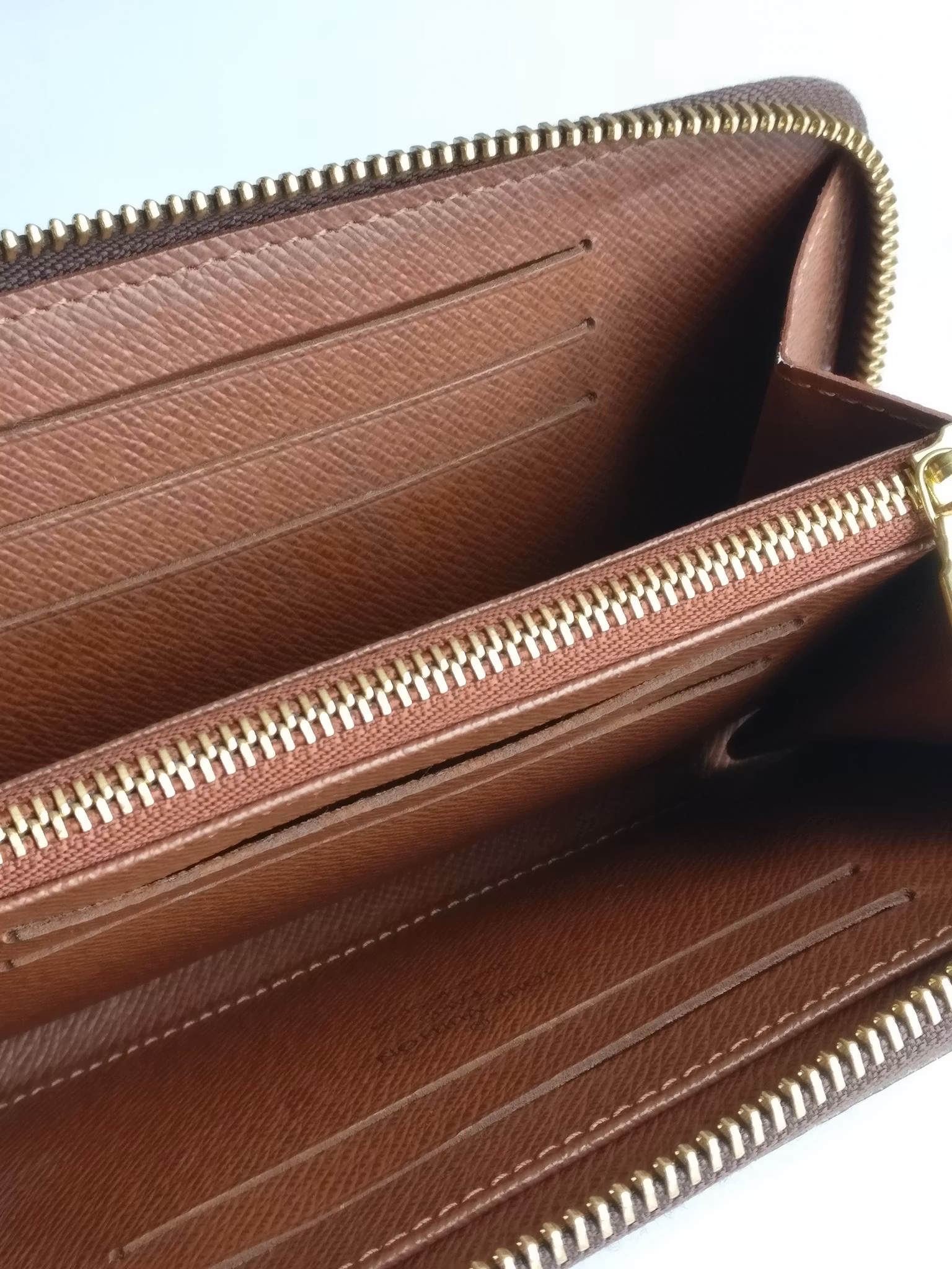 Louis Vuitton Compact Zippy Wallet