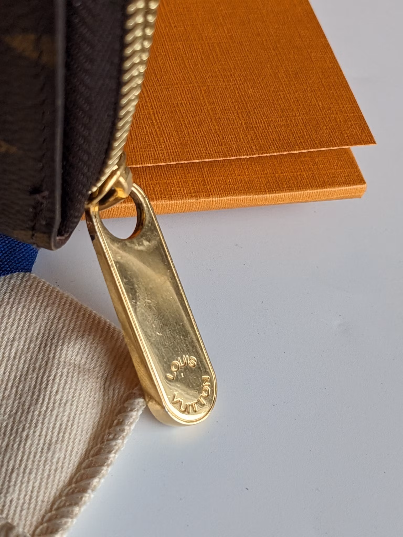 Louis Vuitton Zippy Wallet