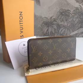 Louis Vuitton Zippy Wallet