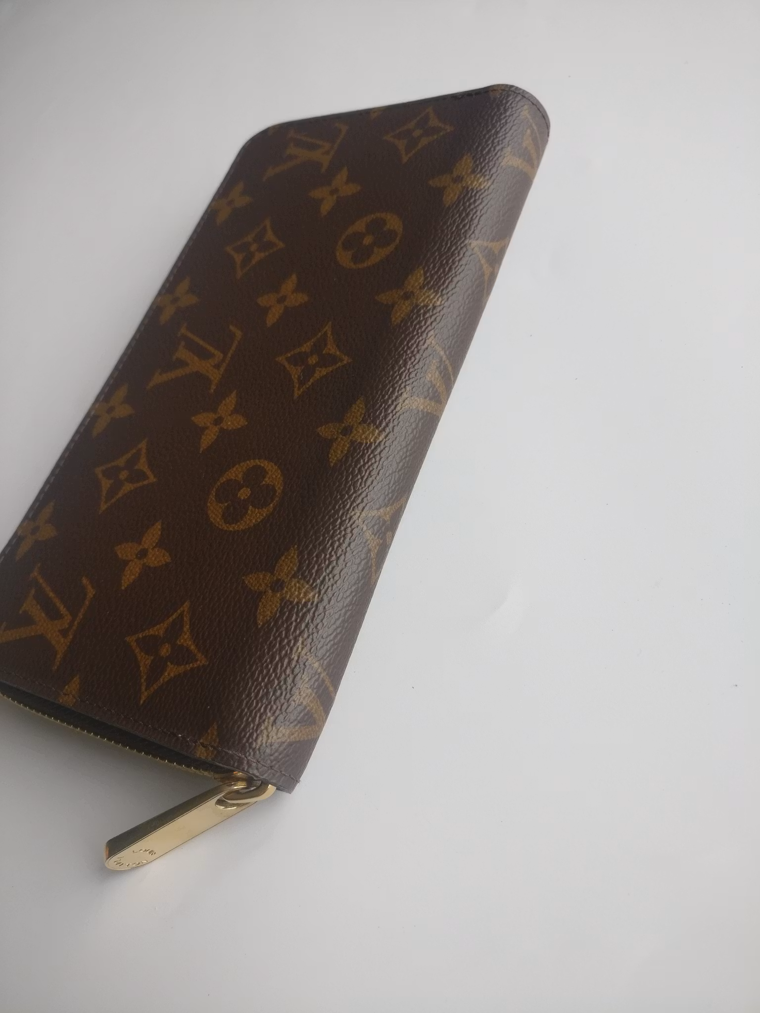 Louis Vuitton Zippy Wallet