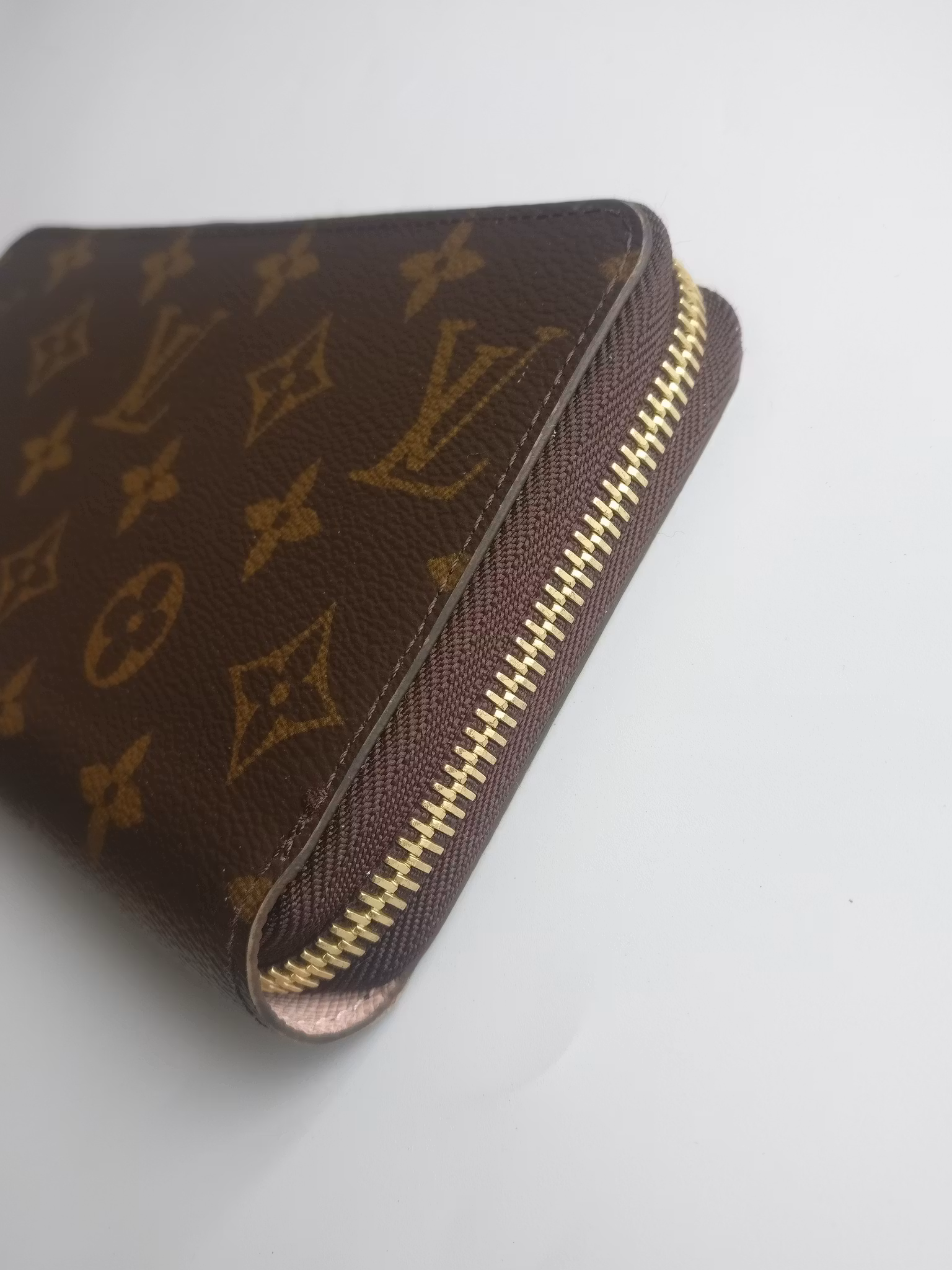 Louis Vuitton Zippy Wallet