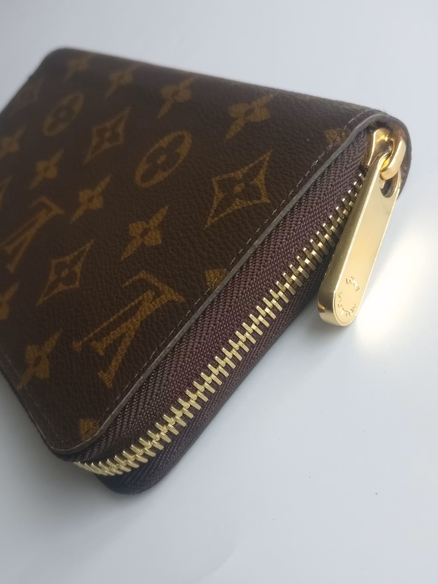 Louis Vuitton Zippy Wallet