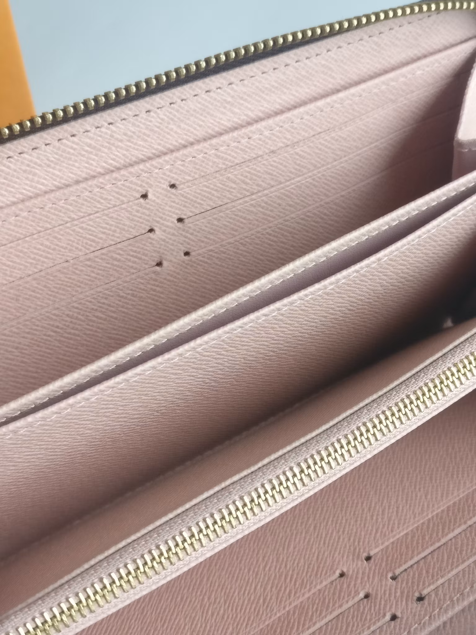 Louis Vuitton Zippy Wallet