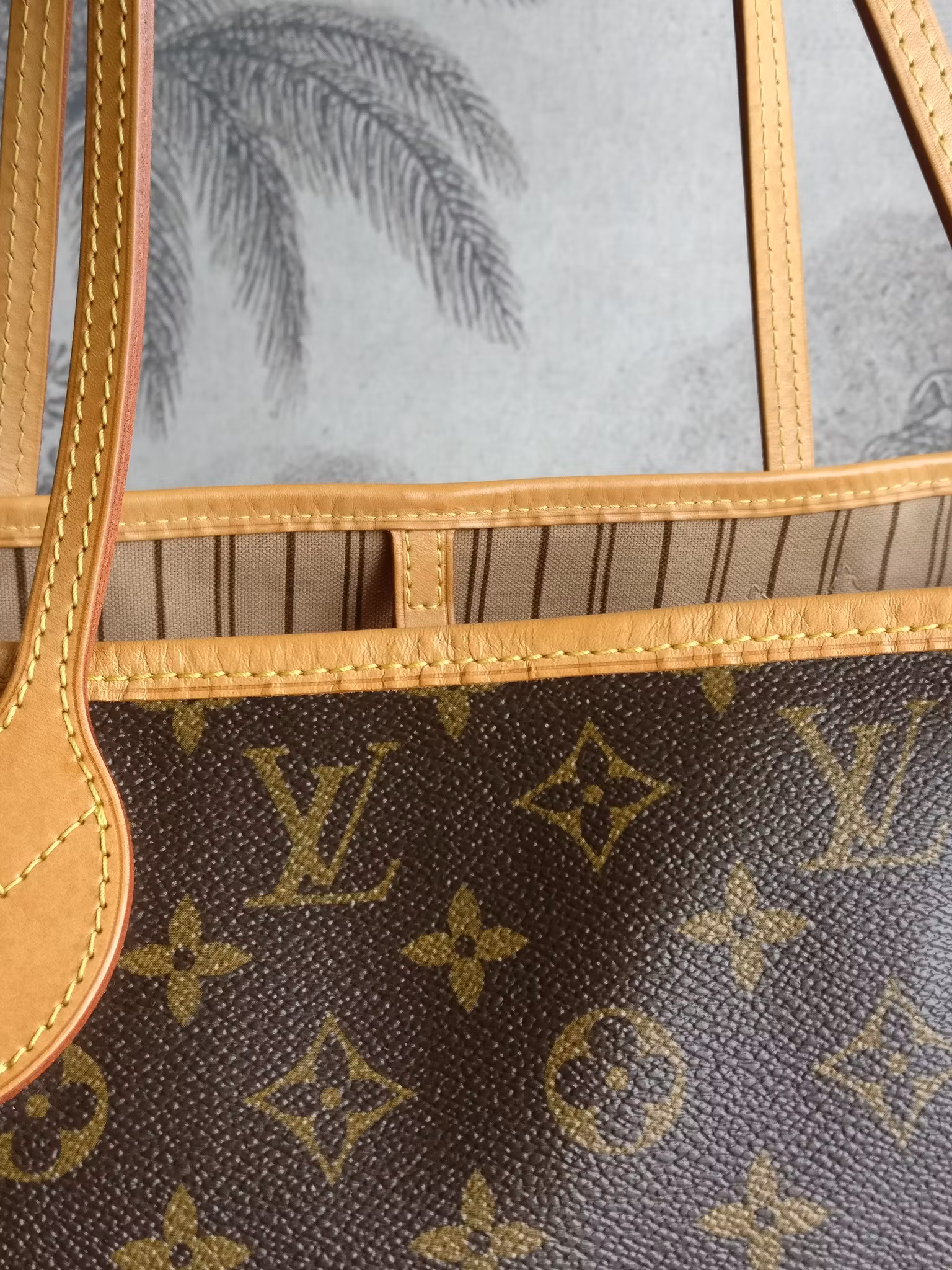 Louis Vuitton Neverfull MM