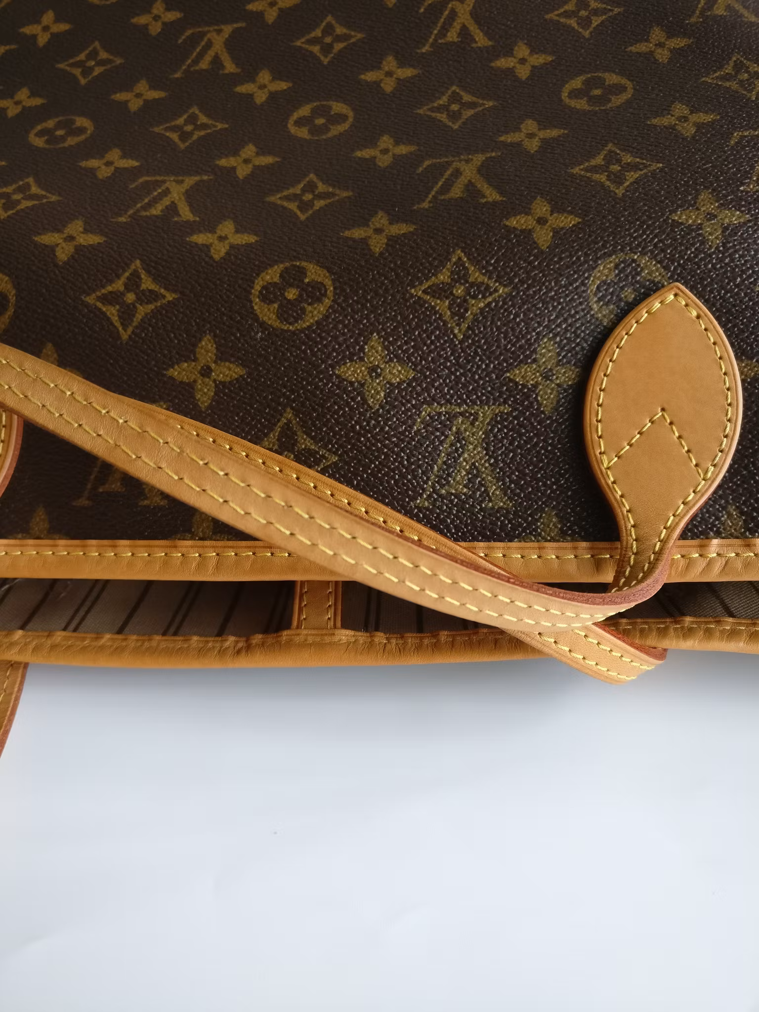 Louis Vuitton Neverfull MM