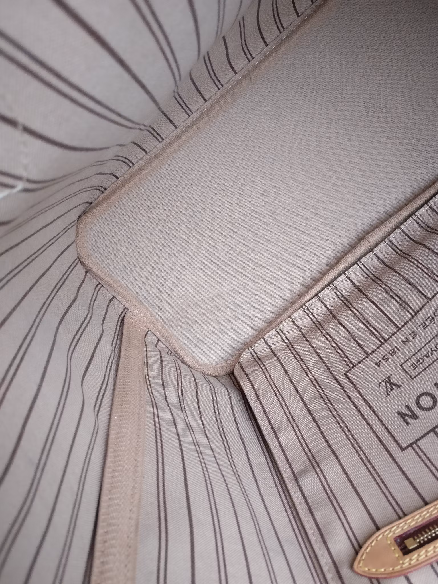 Louis Vuitton Neverfull MM