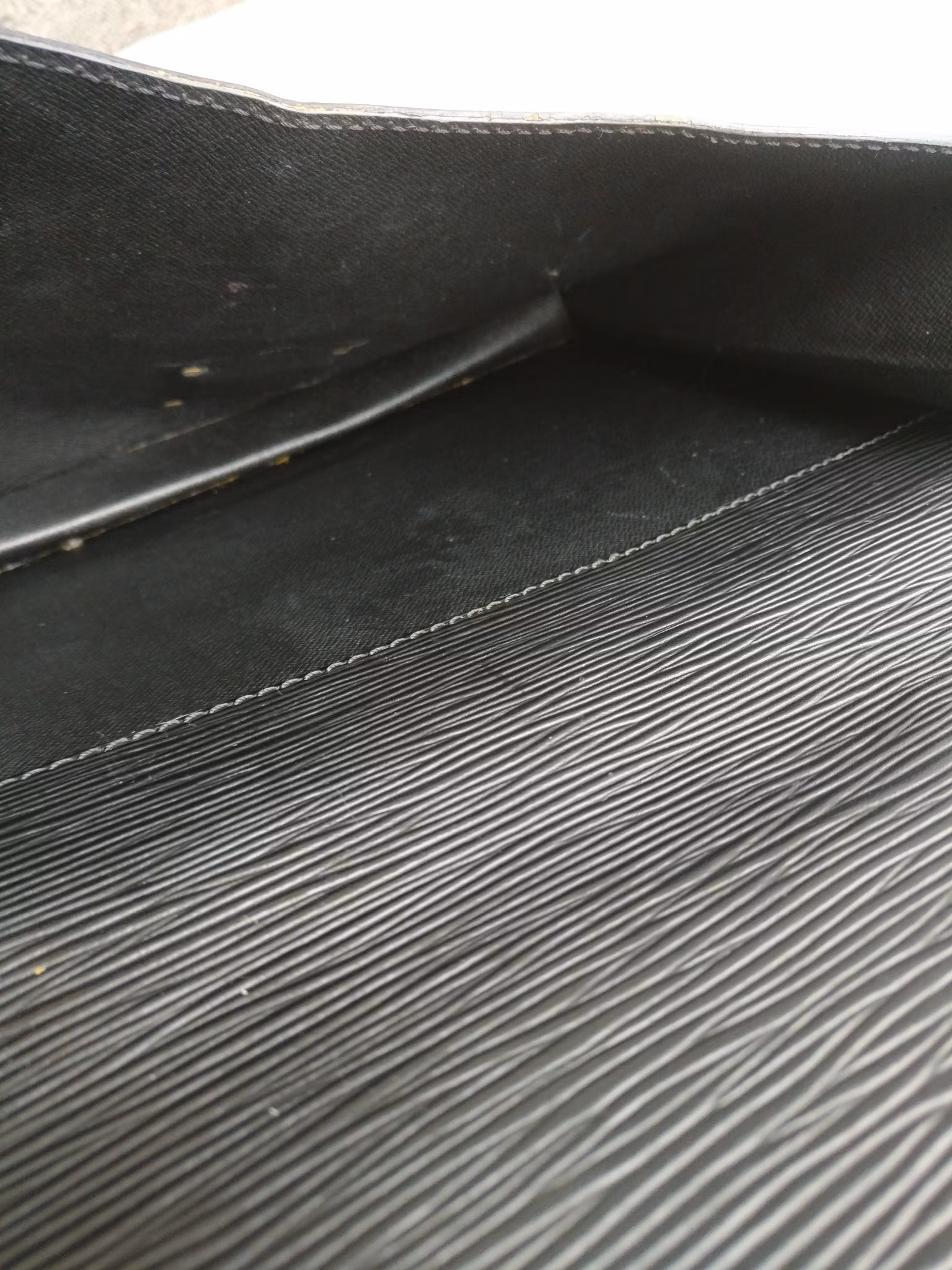 Louis Vuitton Sac Biface