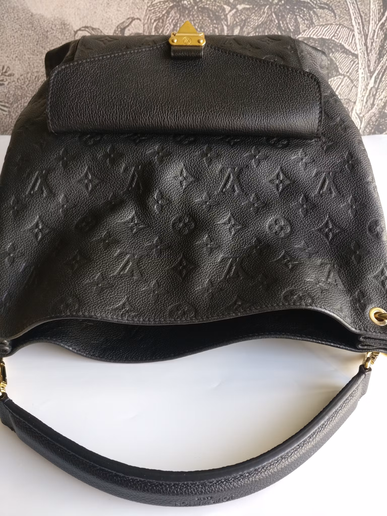 Louis Vuitton Metis Hobo