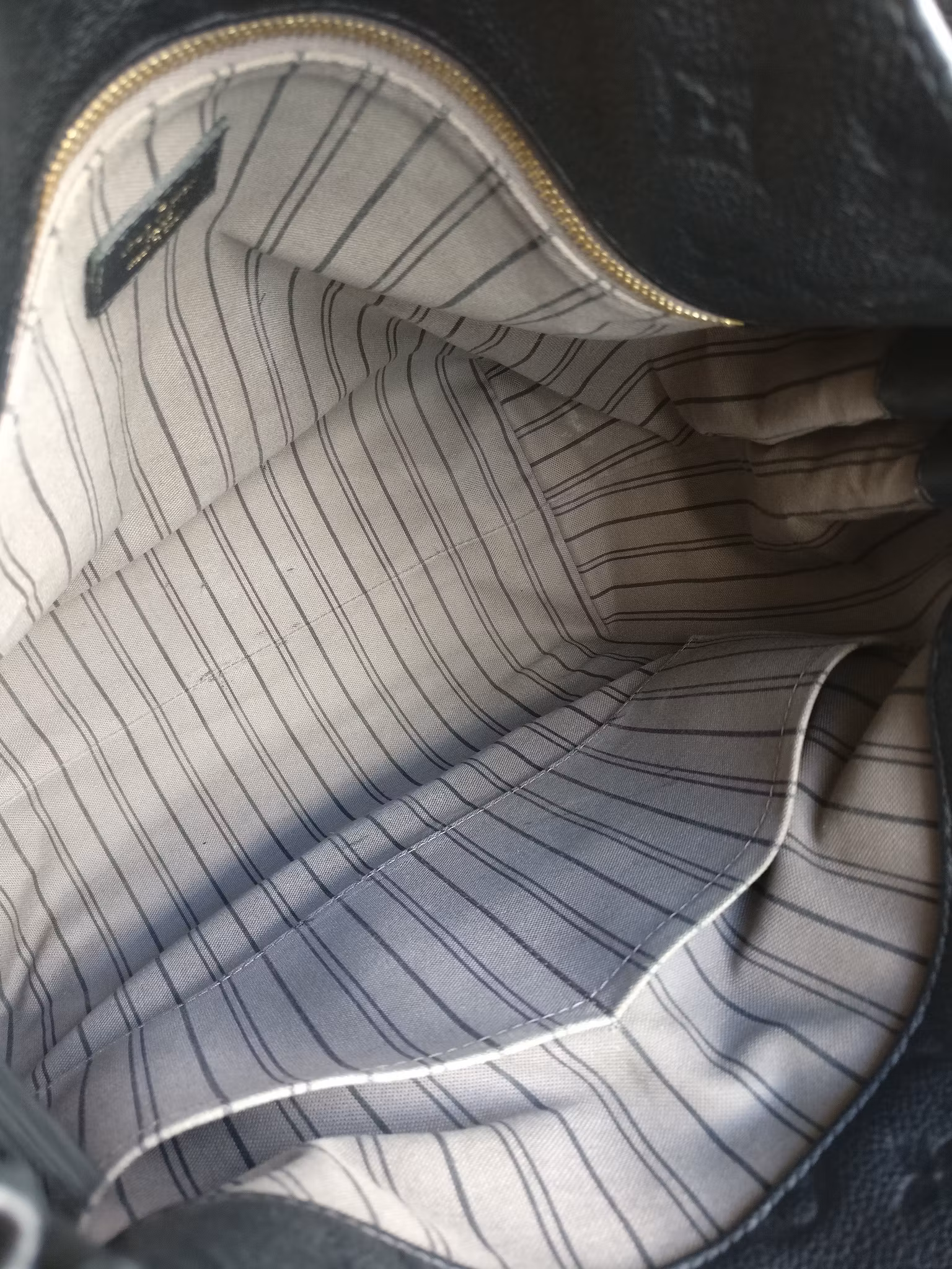 Louis Vuitton Metis Hobo