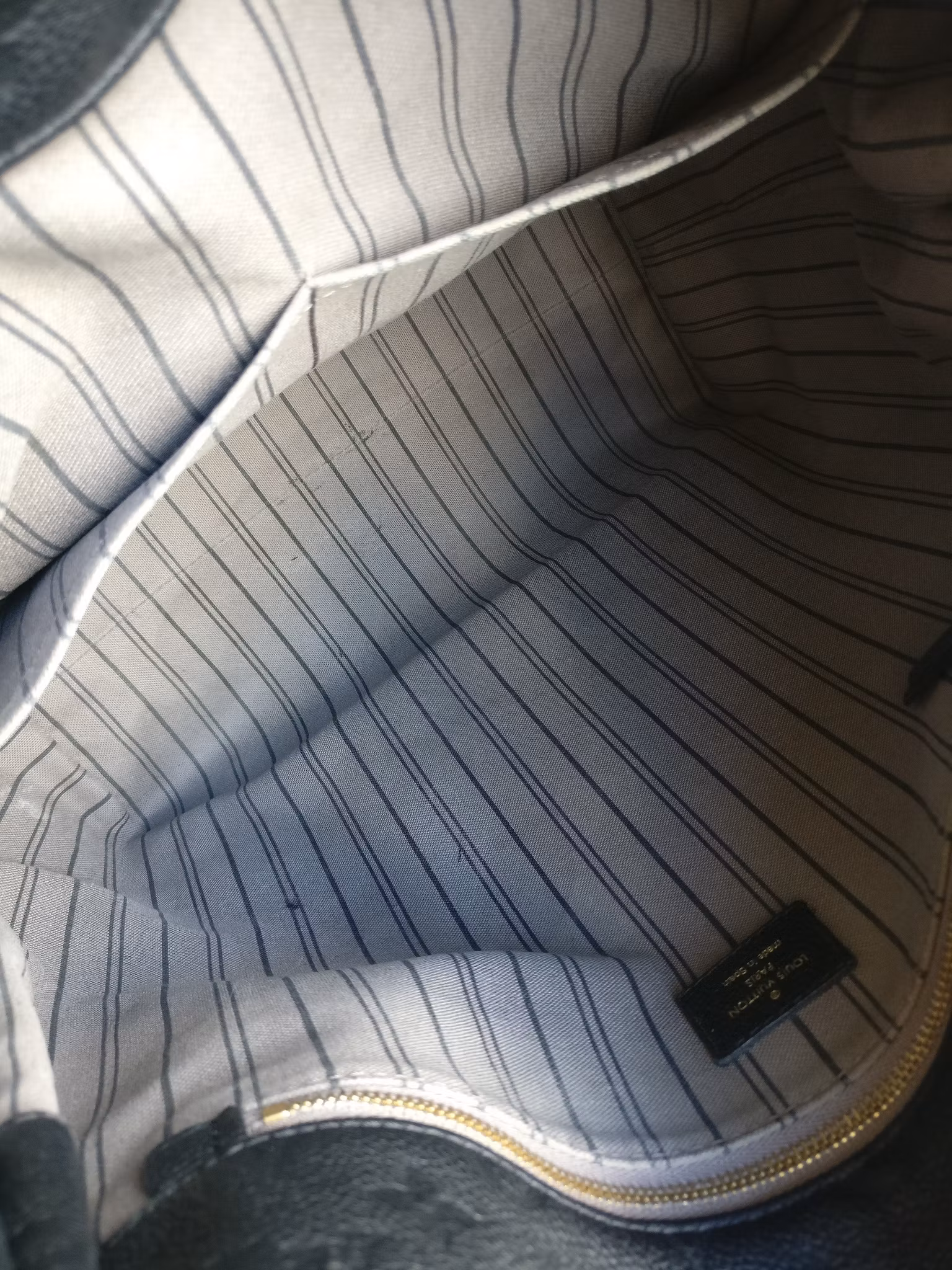 Louis Vuitton Metis Hobo