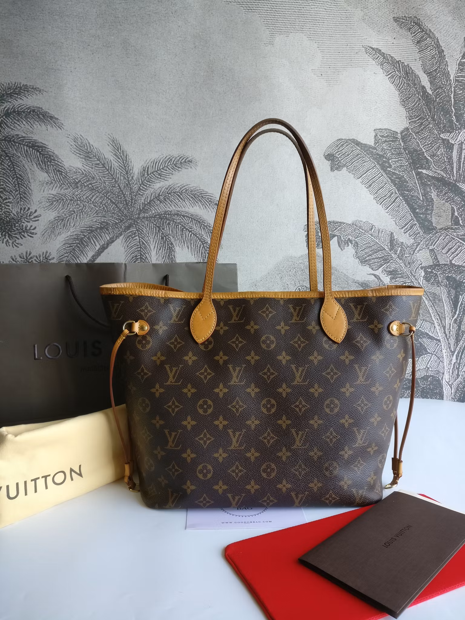 Louis Vuitton Neverfull MM