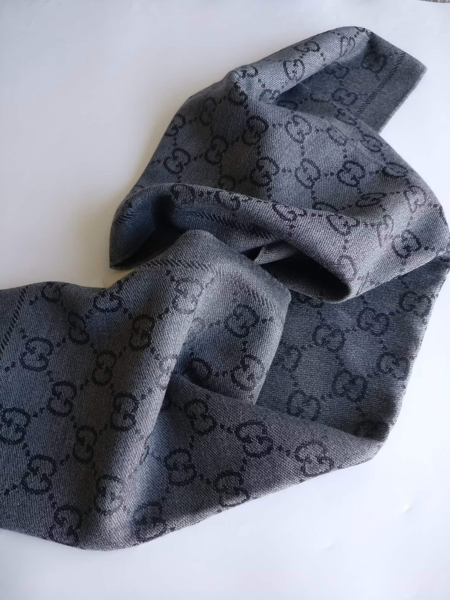 Gucci  GG Jacquard Knitted Wool Scarf