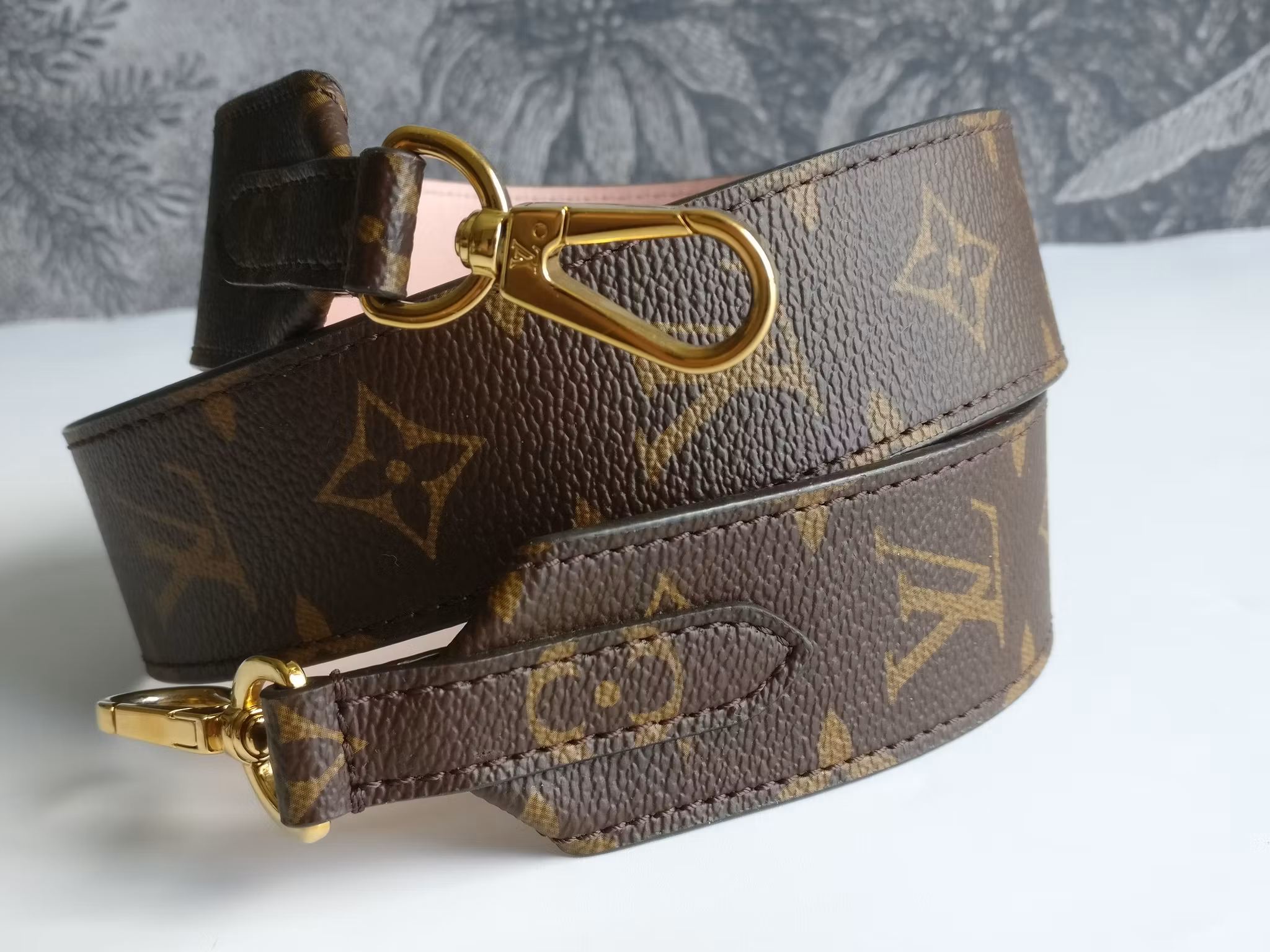 Louis Vuitton Shoulder Strap Monogram Rose Poudre
