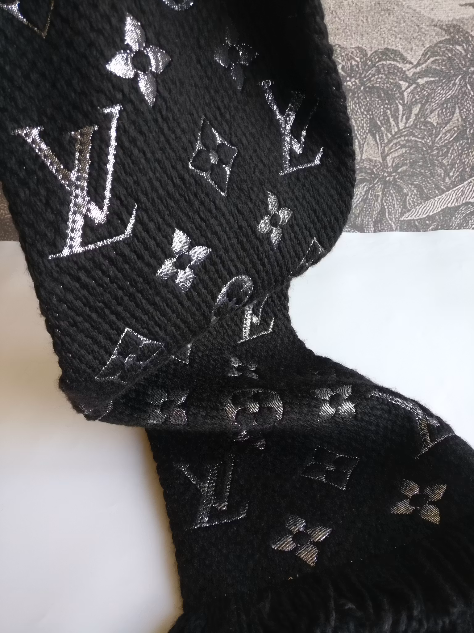 Louis Vuitton Logomania Shine Scarf