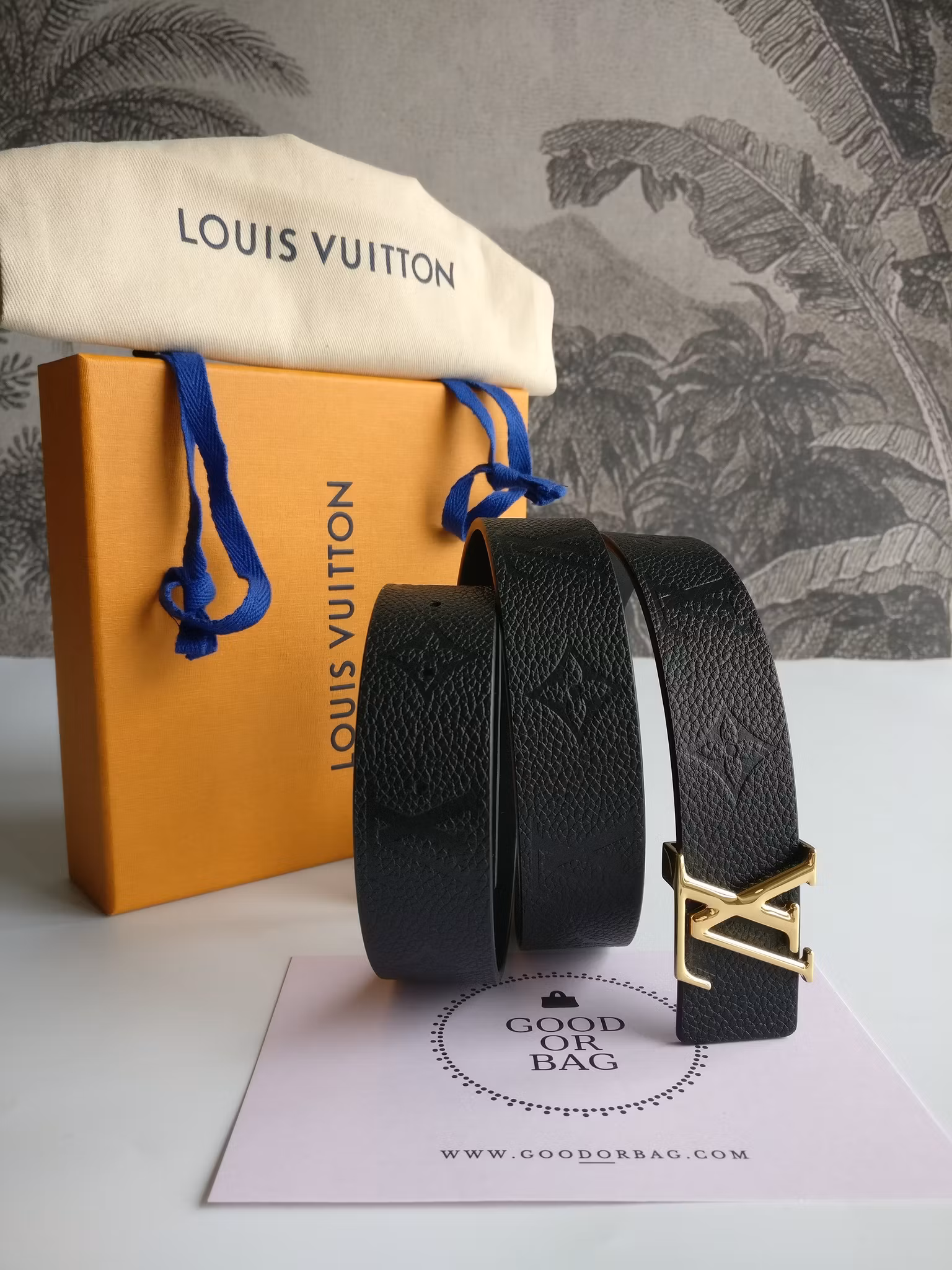 Louis Vuitton LV Iconic 30mm Reversible belt empreinte