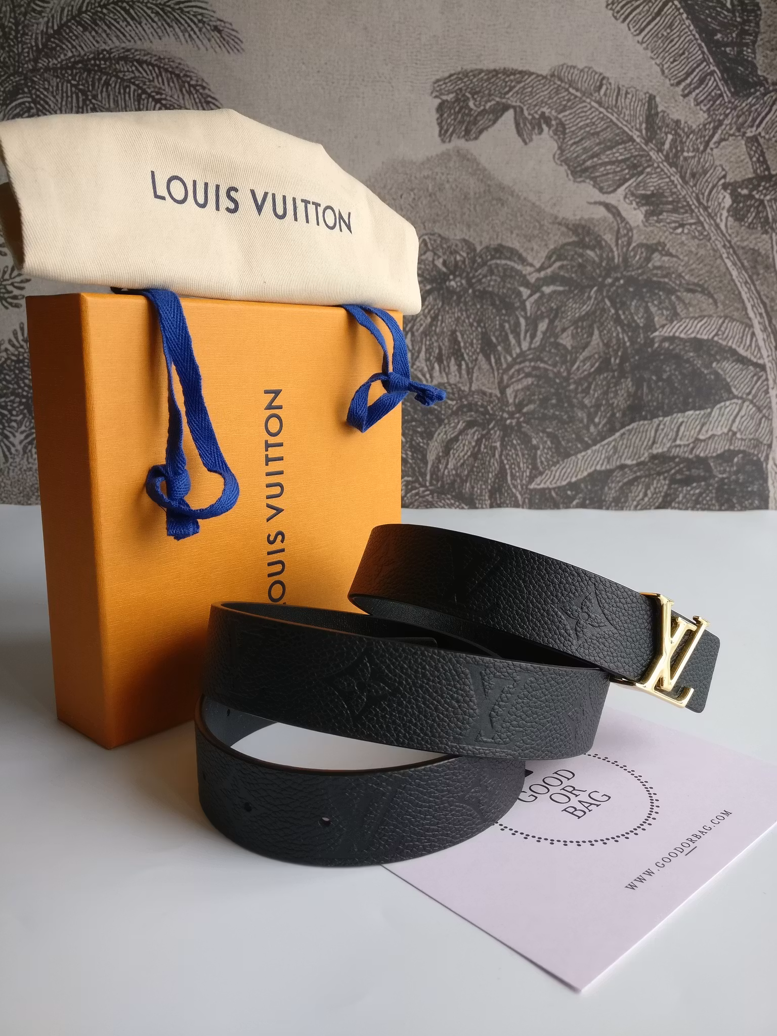 Louis Vuitton LV Iconic 30mm Reversible belt empreinte