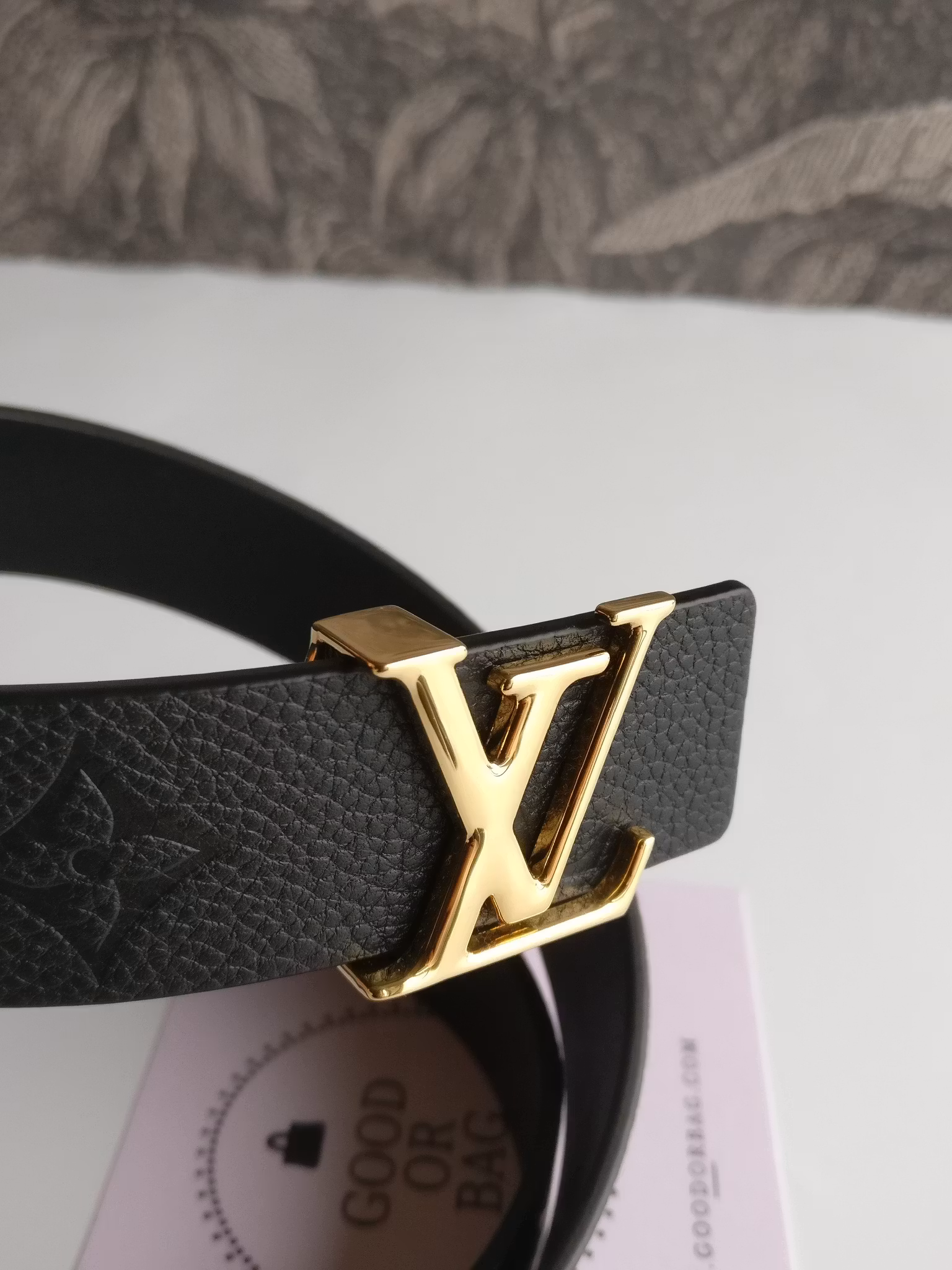Louis Vuitton LV Iconic 30mm Reversible belt empreinte