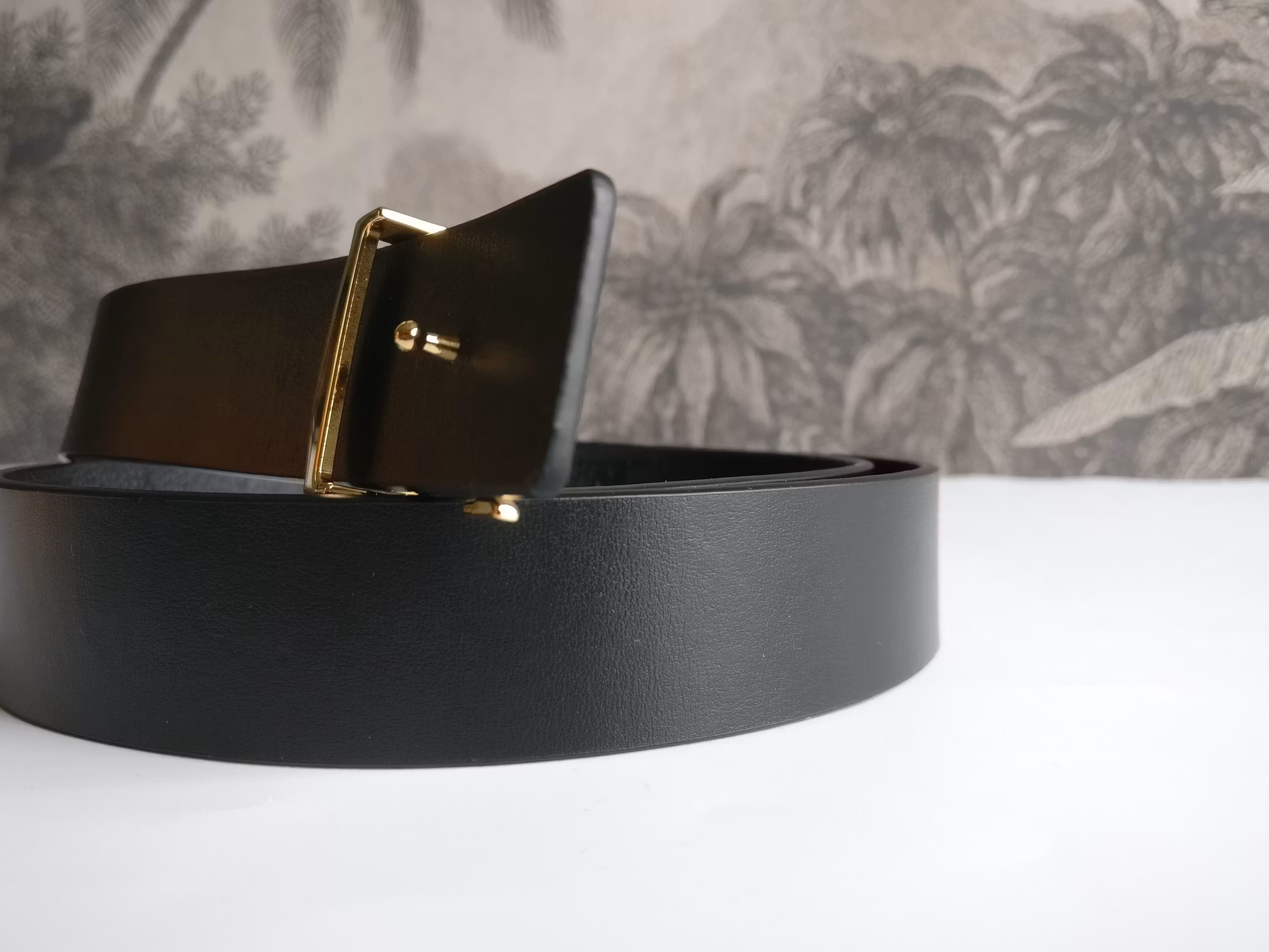 Louis Vuitton LV Iconic 30mm Reversible belt empreinte