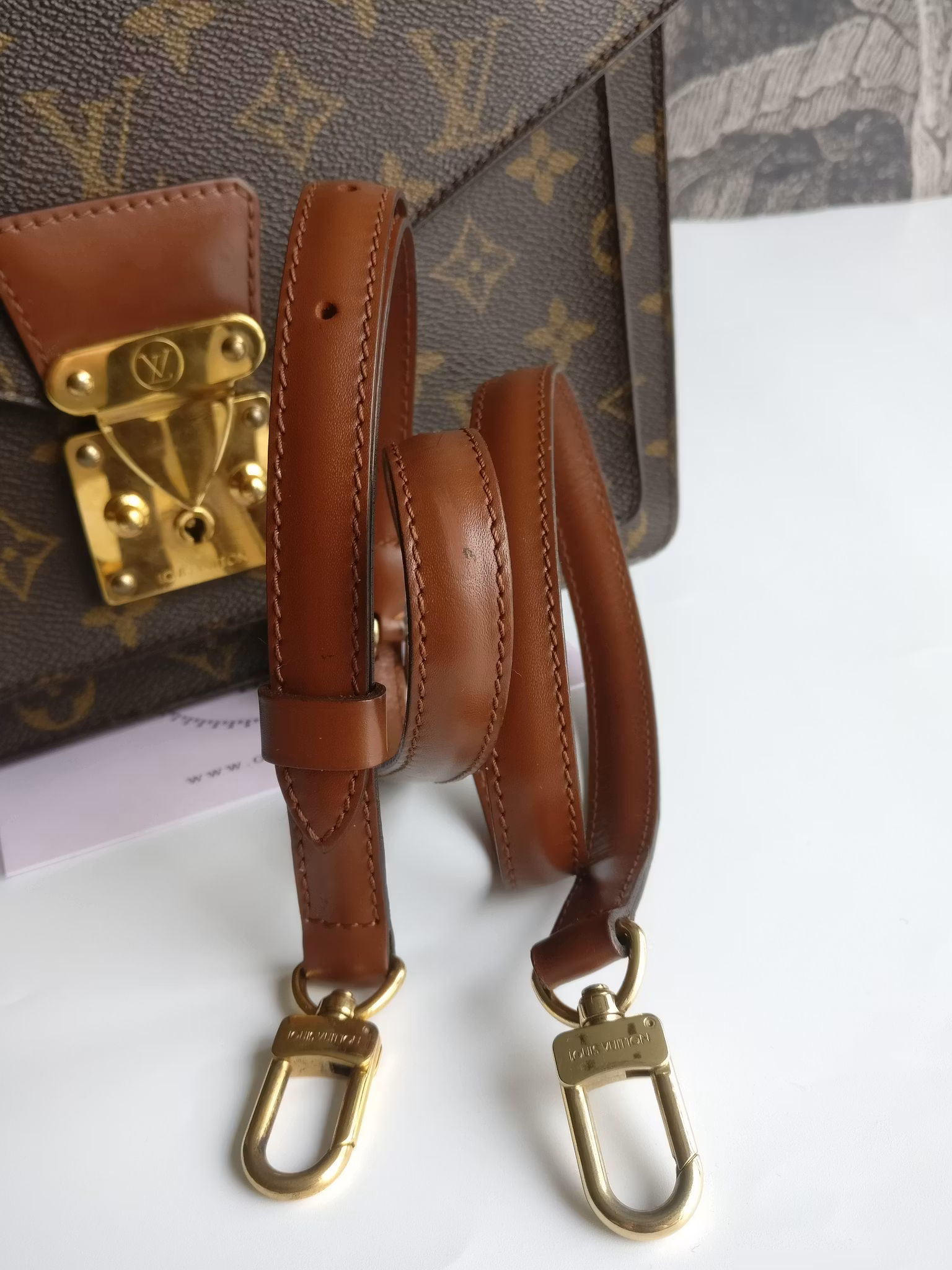 Louis Vuitton Monceau 28