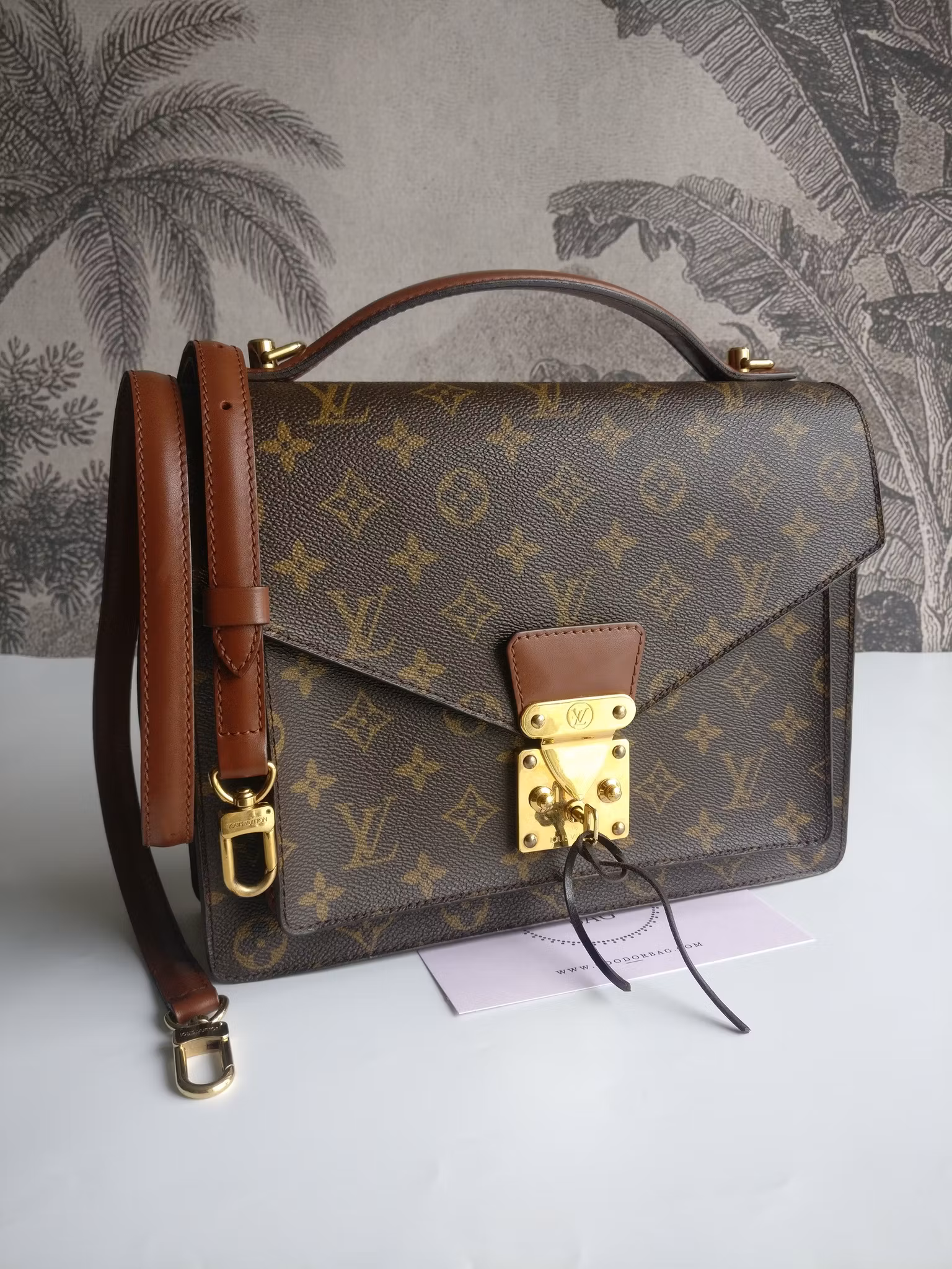 Louis Vuitton Monceau 28