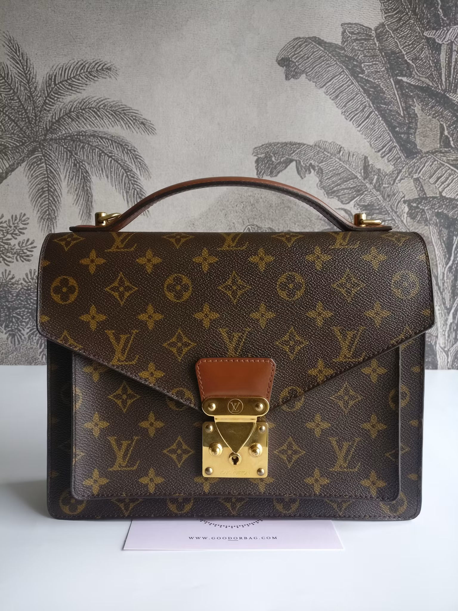 Louis Vuitton Monceau 28