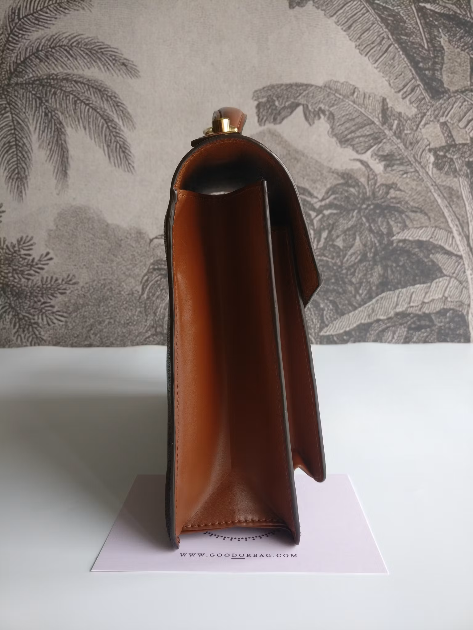 Louis Vuitton Monceau 28