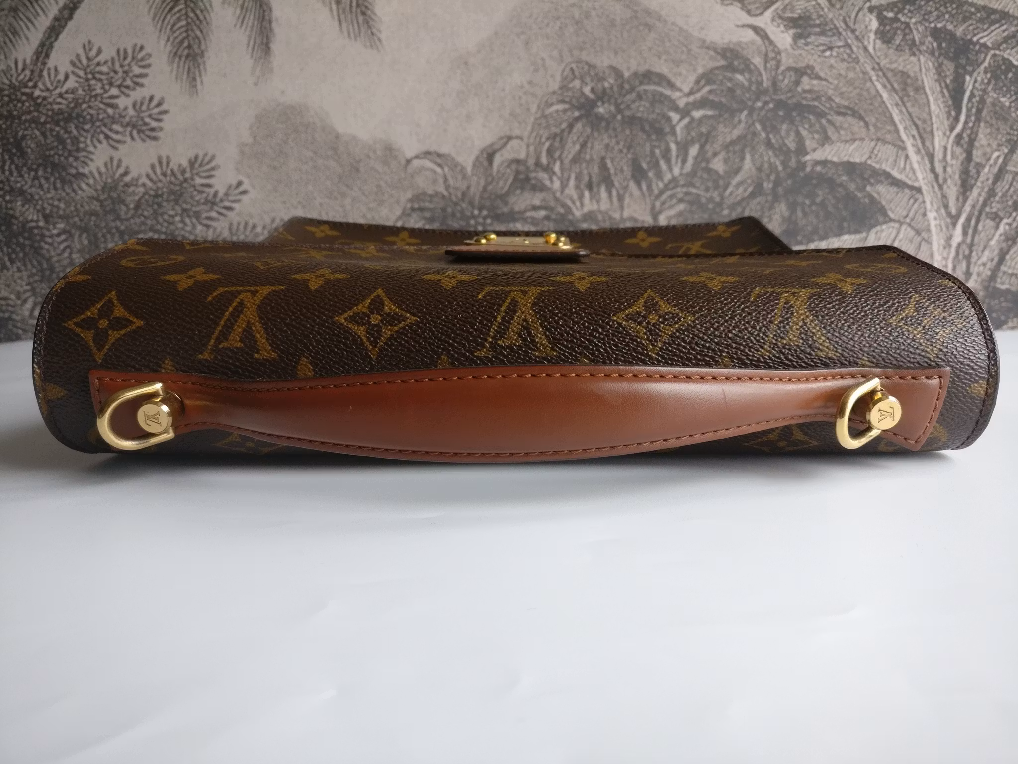 Louis Vuitton Monceau 28