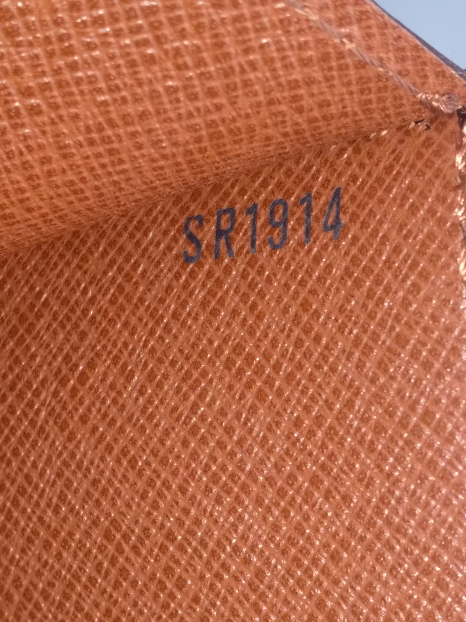 Louis Vuitton Monceau 28