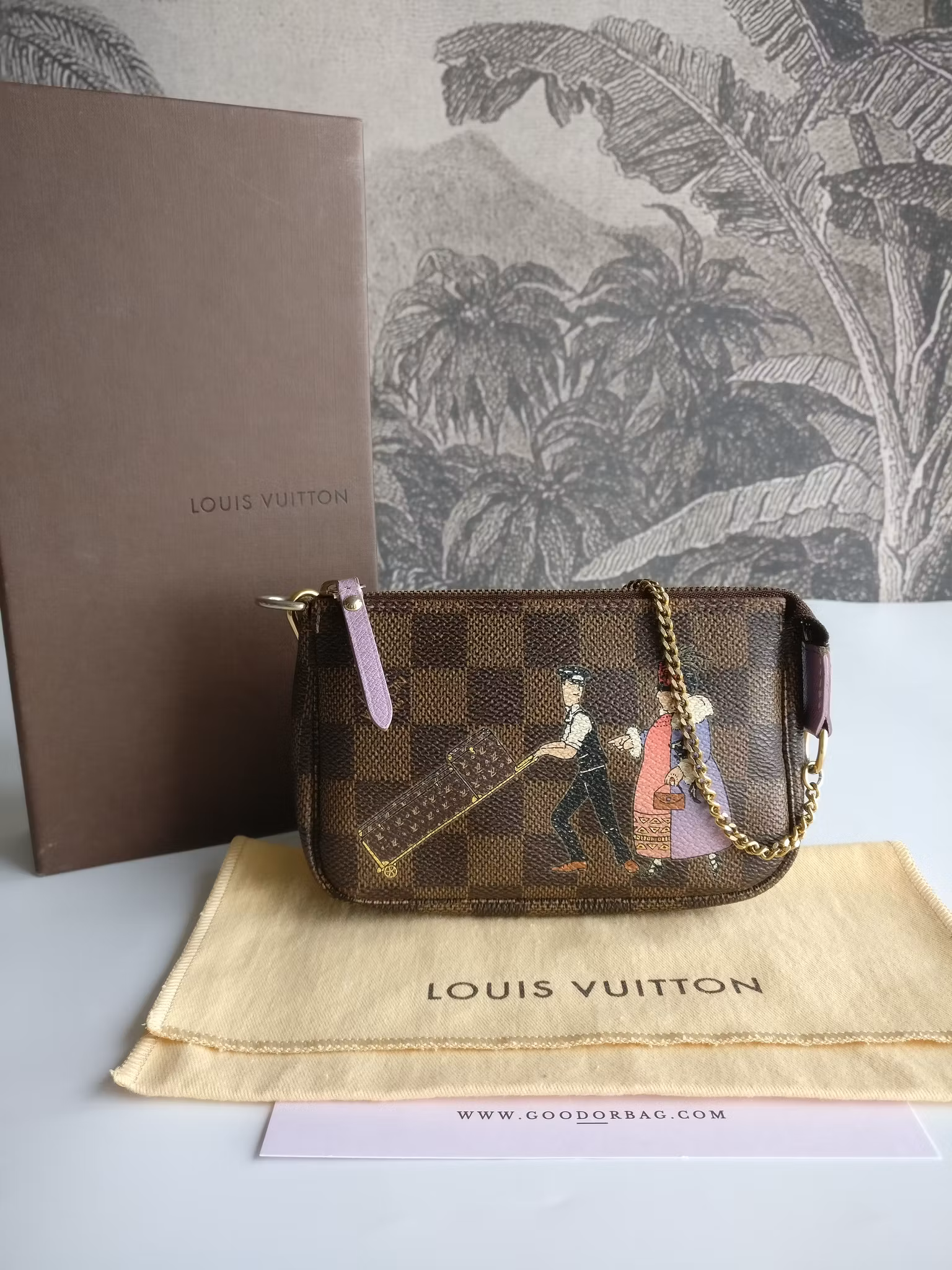 Louis Vuitton Illustre Mini Pochette Bellboy