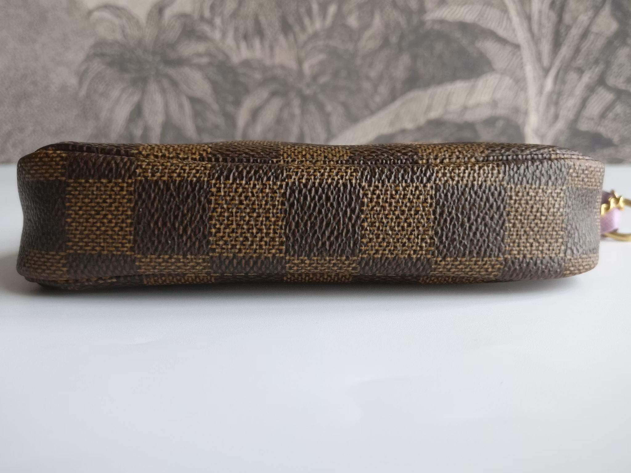 Louis Vuitton Illustre Mini Pochette Bellboy