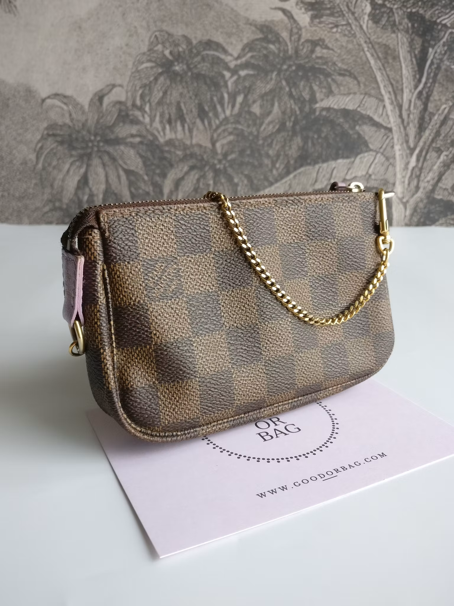 Louis Vuitton Illustre Mini Pochette Bellboy