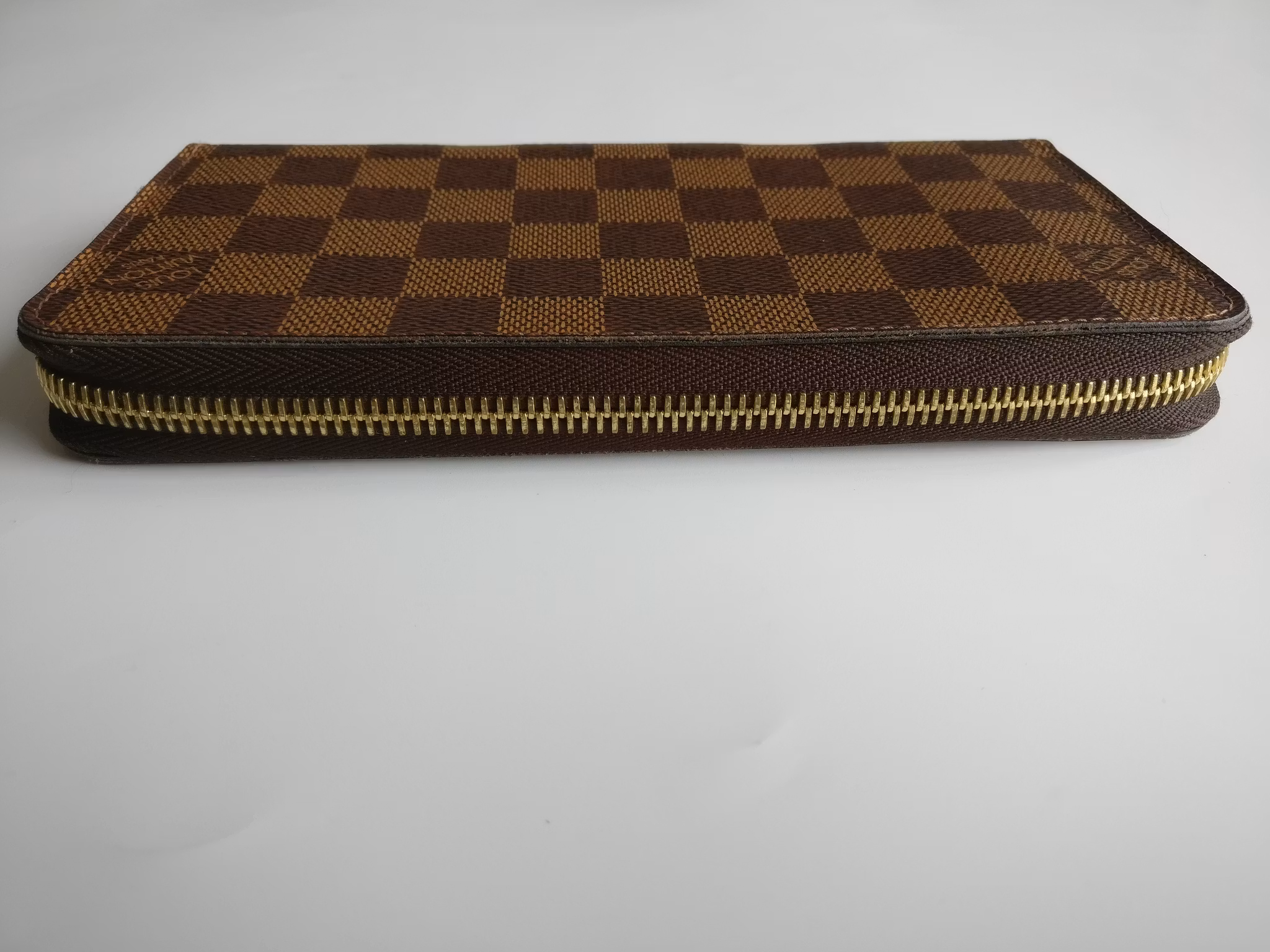 Louis Vuitton Zippy Wallet