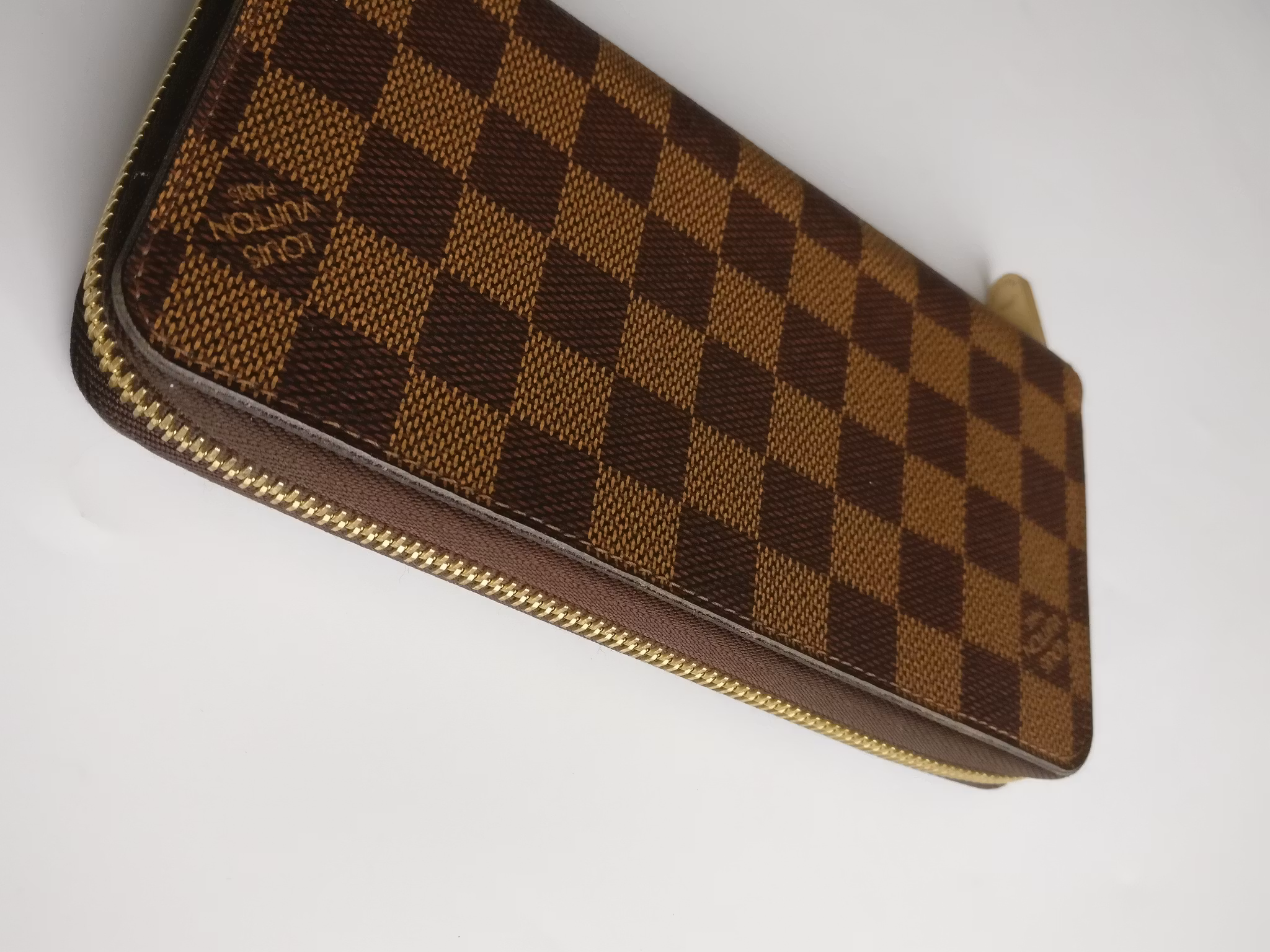 Louis Vuitton Zippy Wallet
