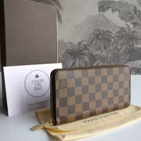 Louis Vuitton Zippy Wallet